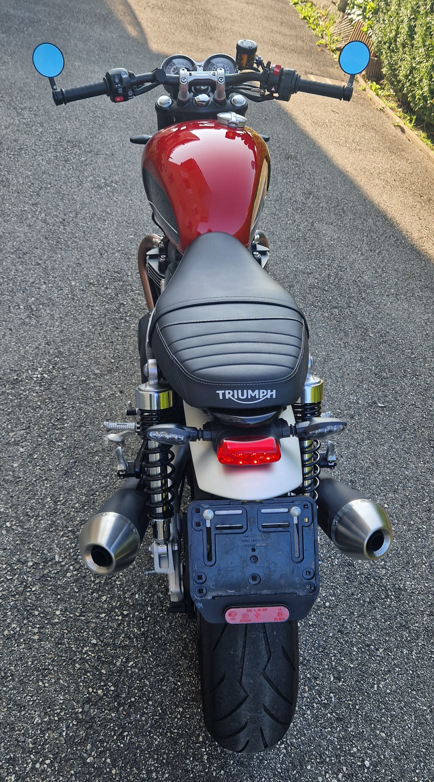 TRIUMPH Speed Twin 1200-image-2