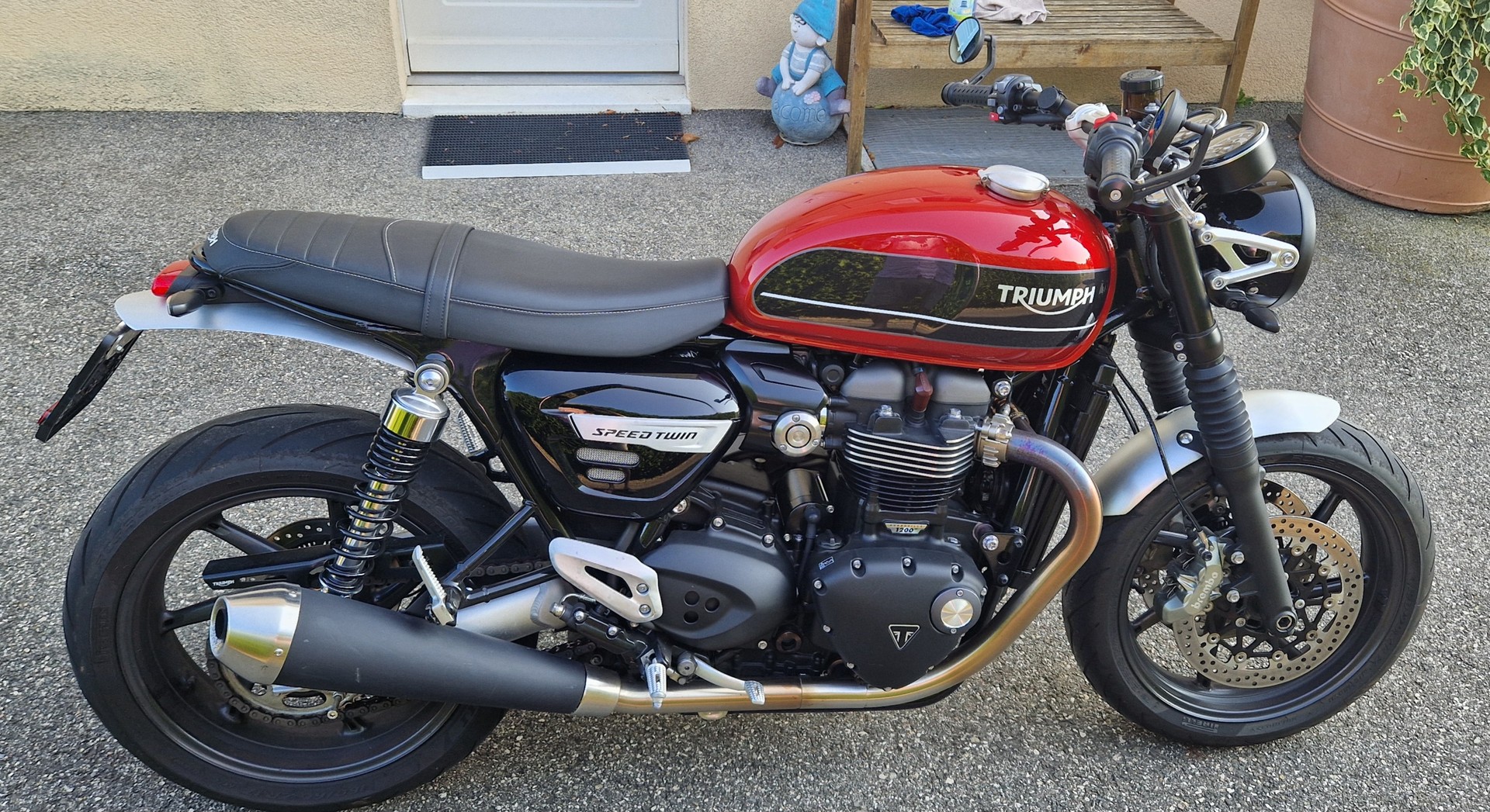 TRIUMPH Speed Twin 1200-image-4