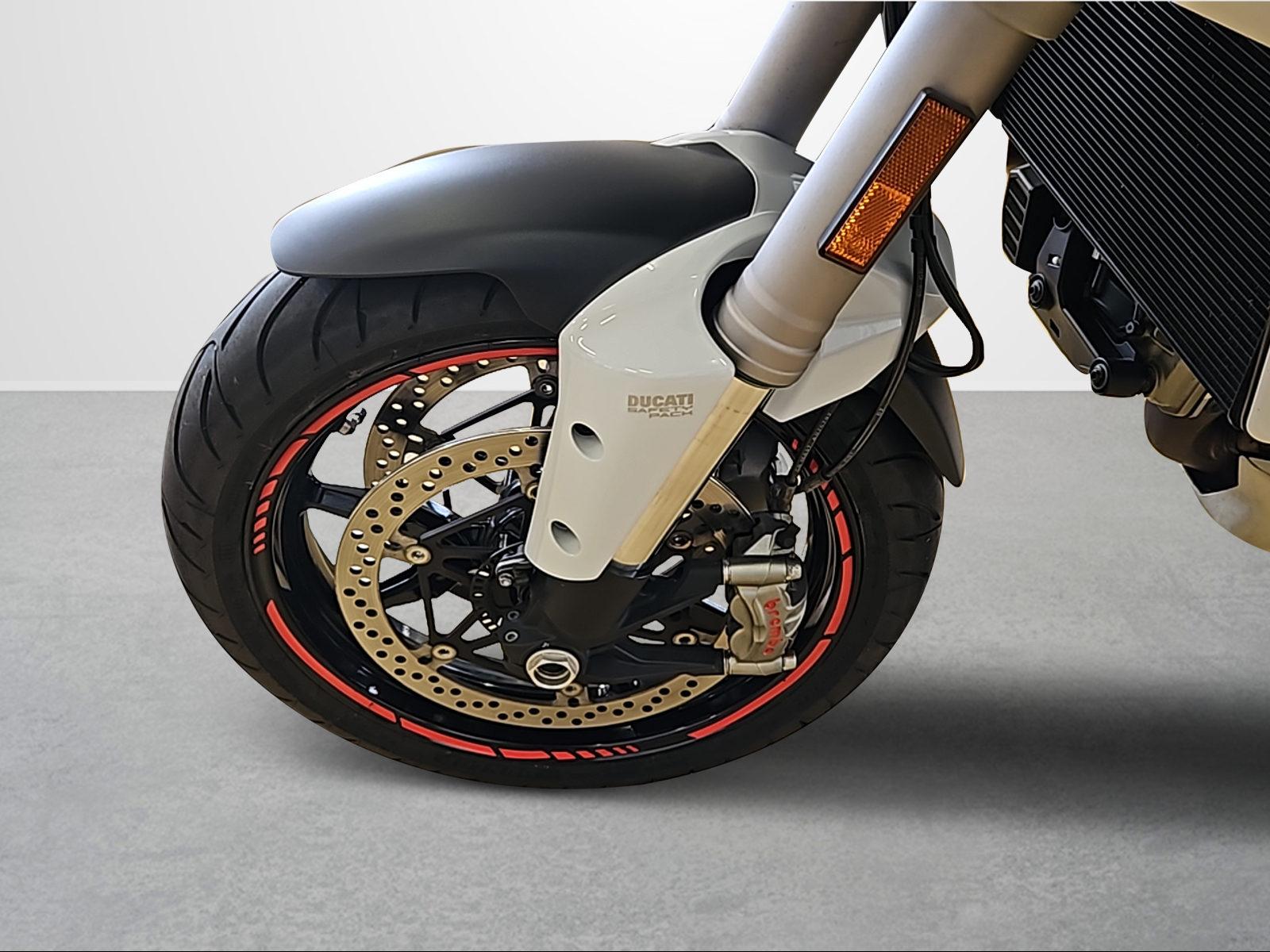 DUCATI Multistrada 1200 S-image-1