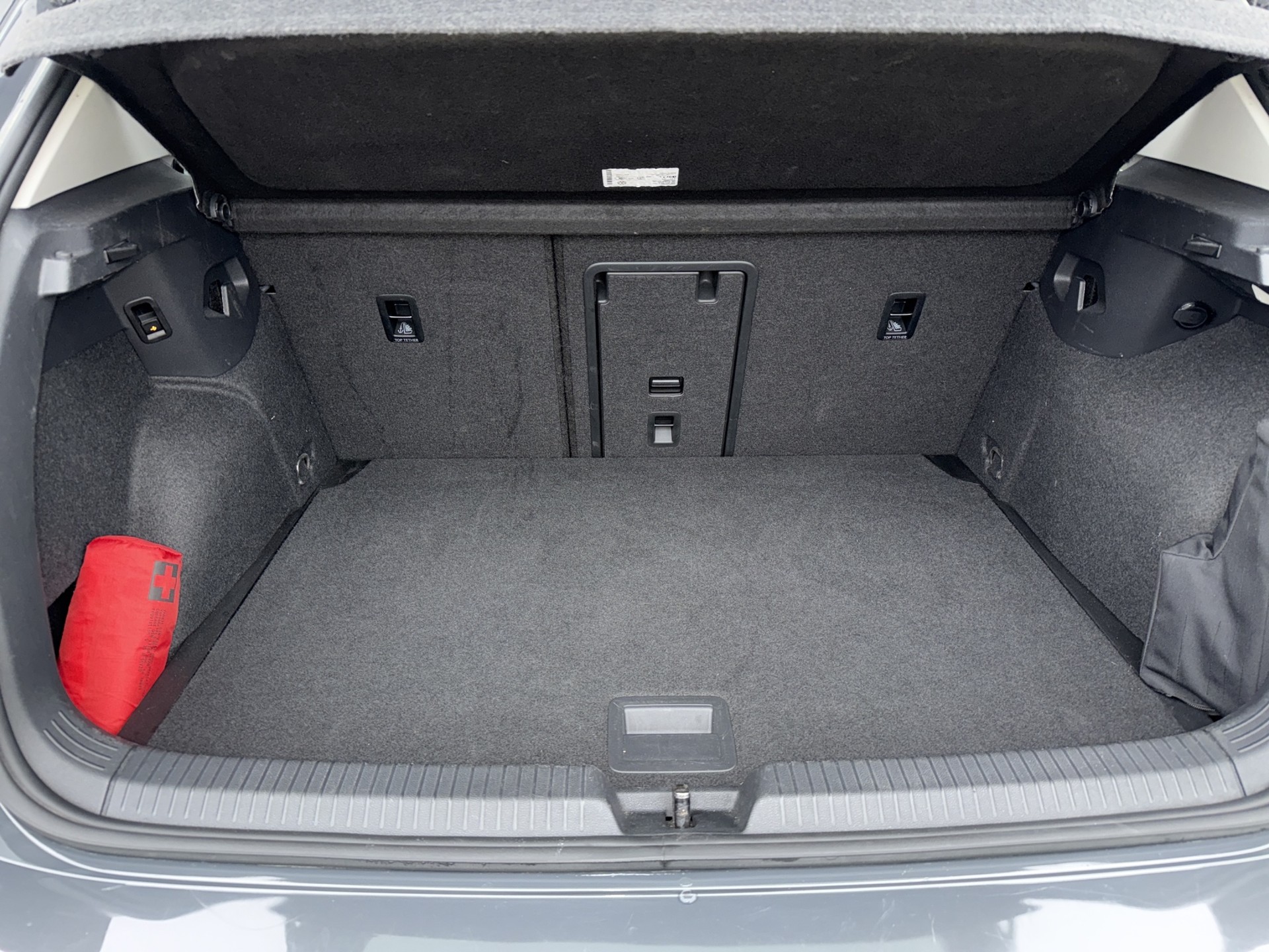 VW Golf 2.0 TSI Style DSG-image-11