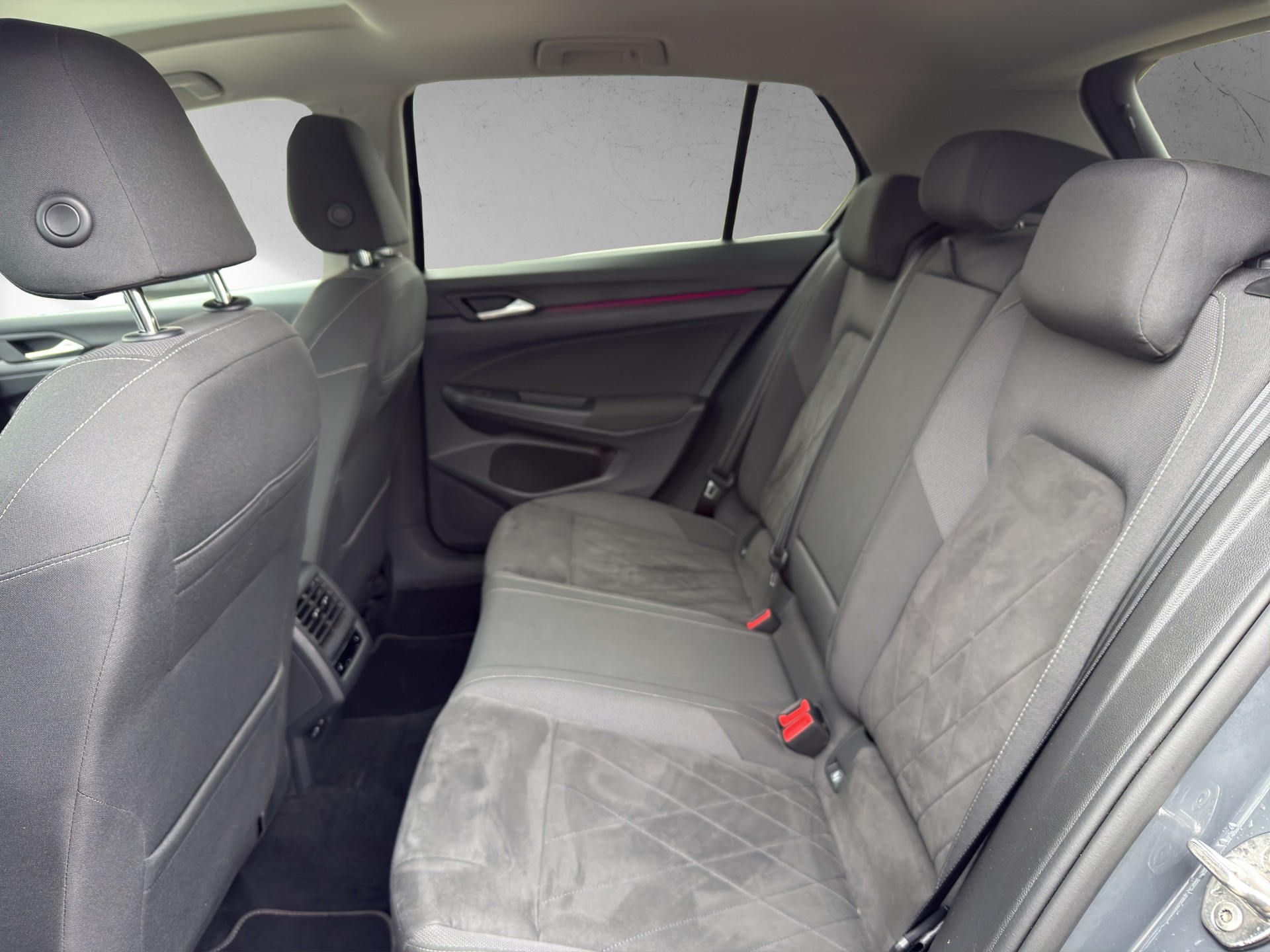 VW Golf 2.0 TSI Style DSG-image-9