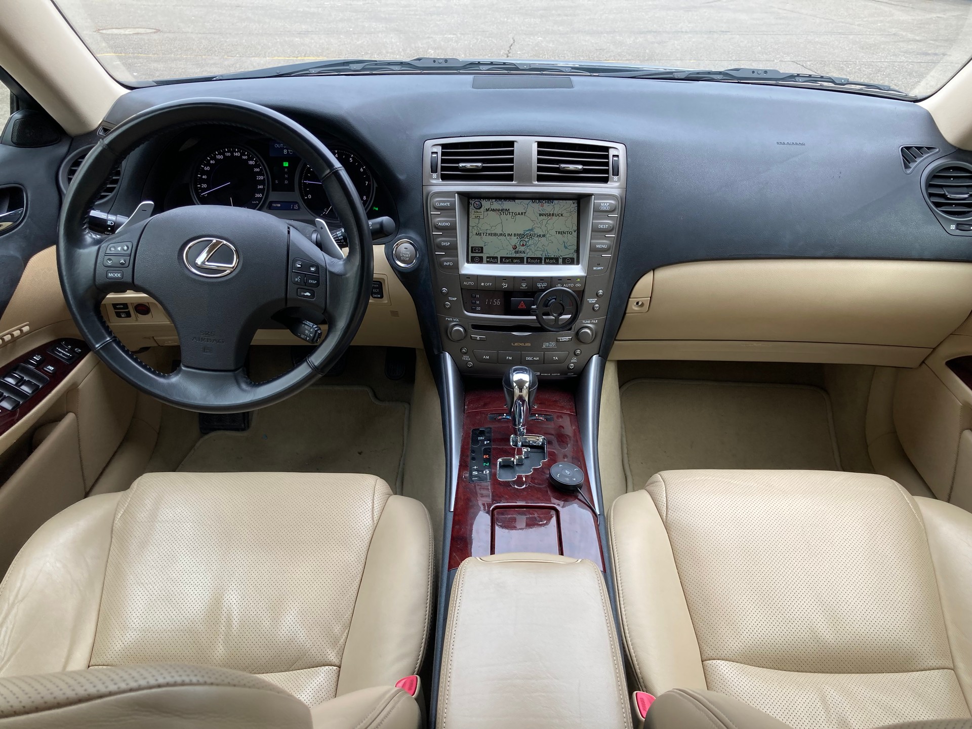 LEXUS IS 250 Business *Servicegepflegt, Rückfahrkamera, Sitzheizung, Sitzkühlung*-image-4