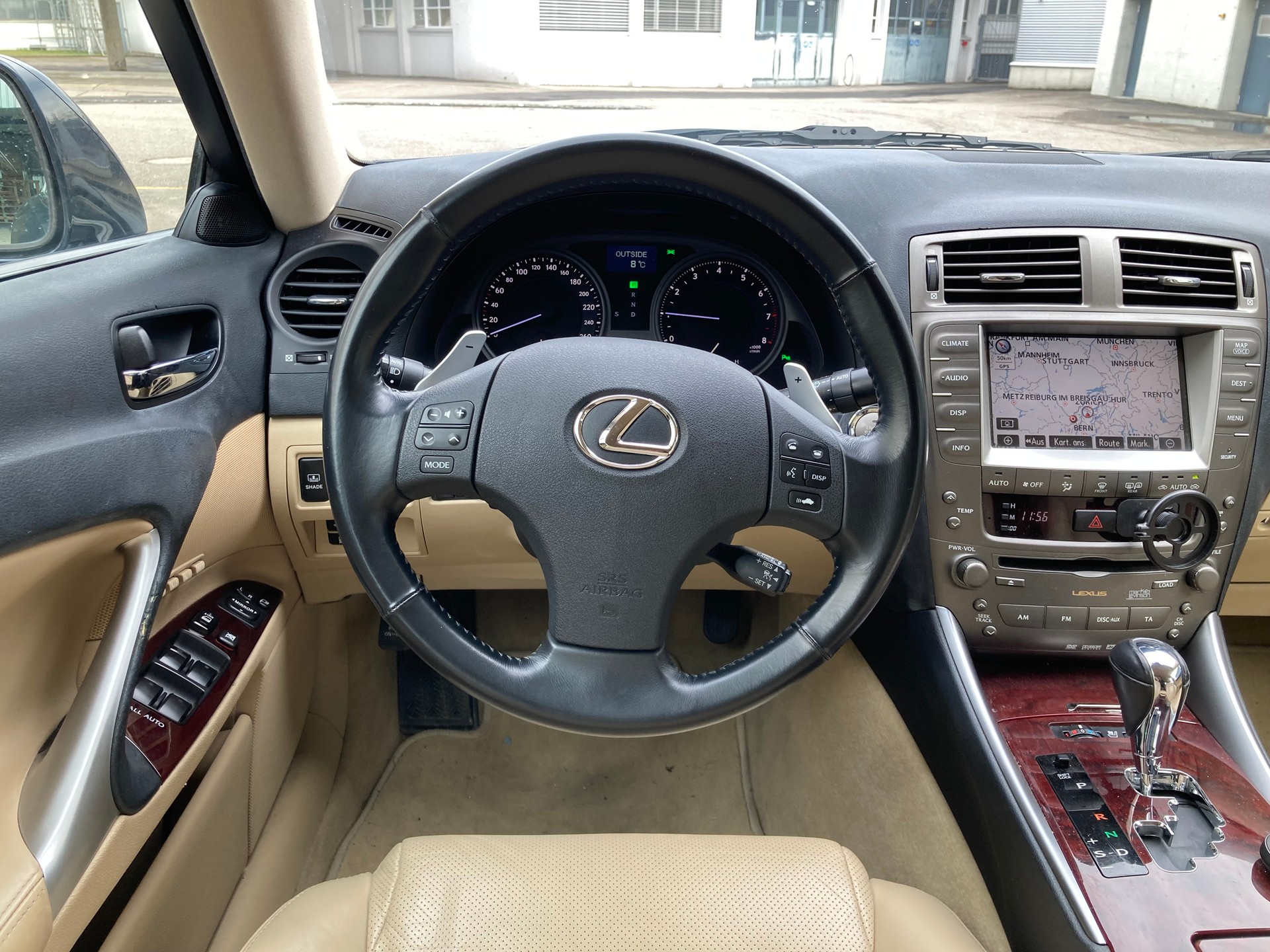 LEXUS IS 250 Business *Servicegepflegt, Rückfahrkamera, Sitzheizung, Sitzkühlung*-image-5