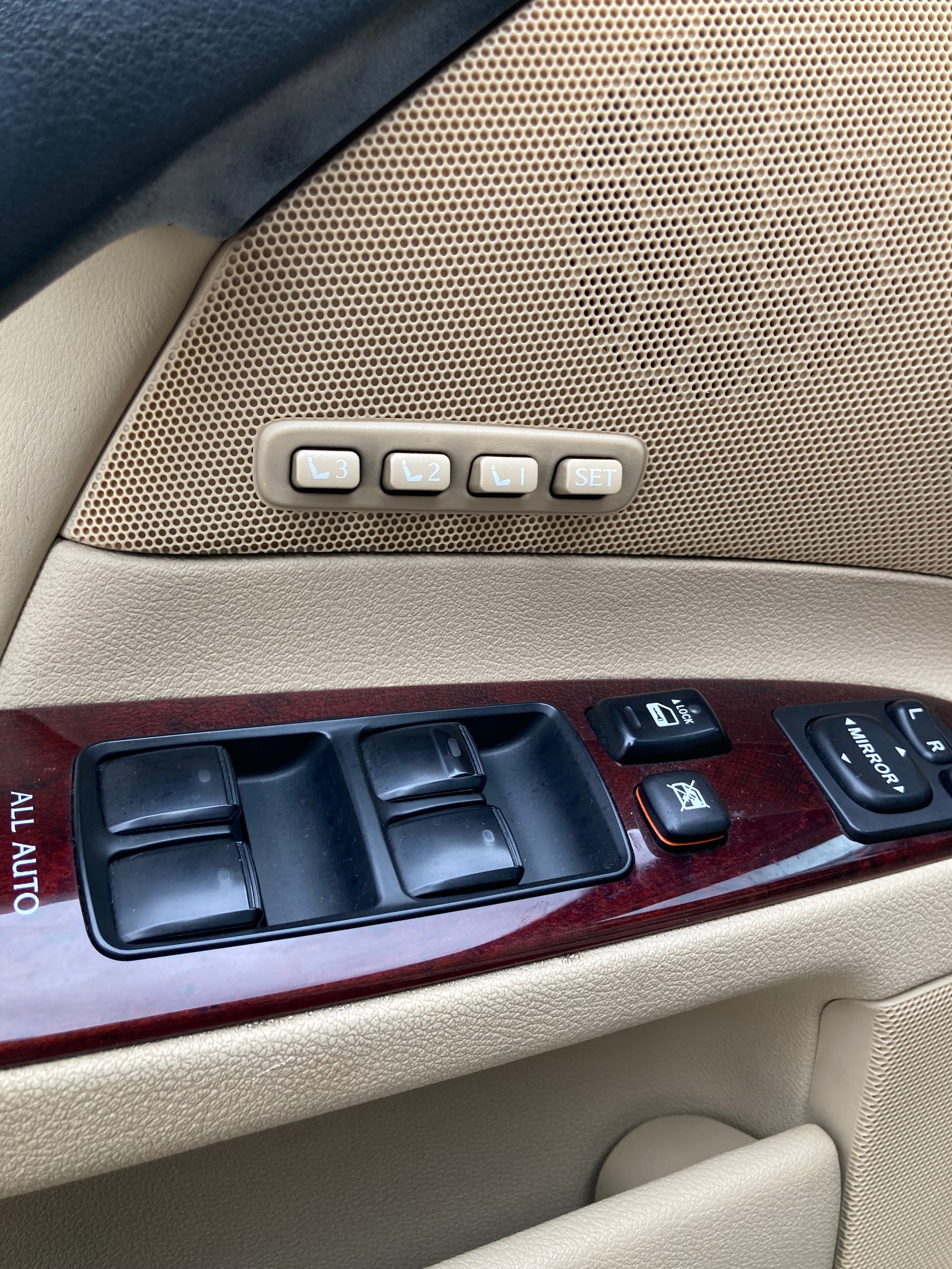 LEXUS IS 250 Business *Servicegepflegt, Rückfahrkamera, Sitzheizung, Sitzkühlung*-image-11