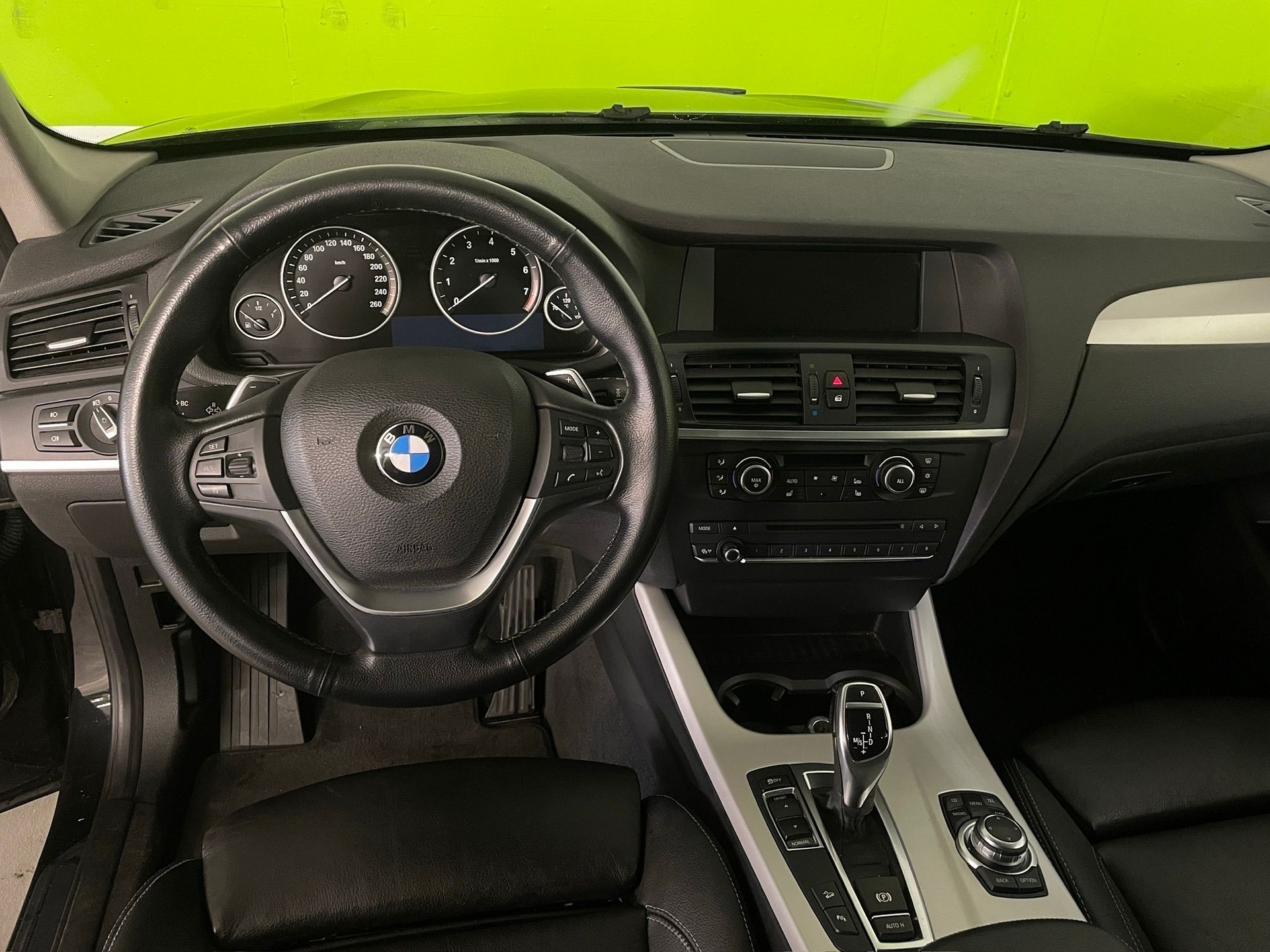 BMW X3 xDrive 35i Steptronic // MFK NEU mit AHK-image-12