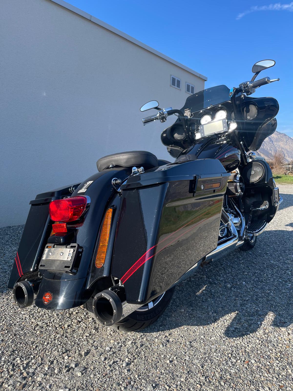 HARLEY-DAVIDSON FLHXSE Street Glide ABS CVO-image-3