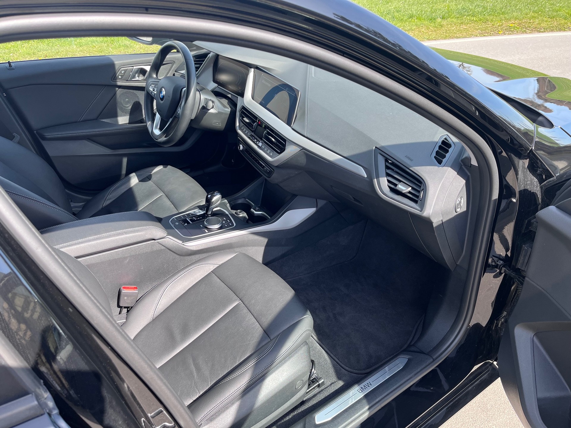 BMW 118i Steptronic-image-7