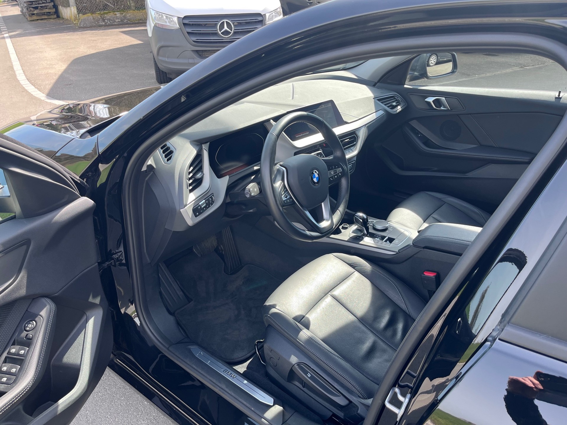 BMW 118i Steptronic-image-4