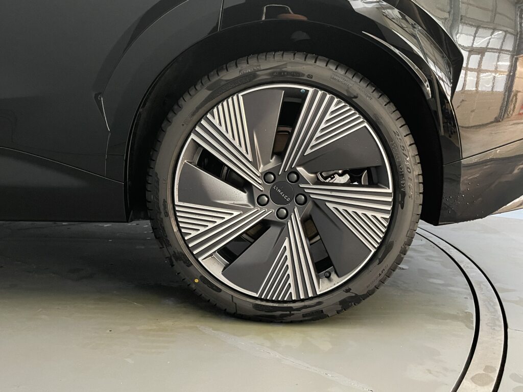 LYNK & CO 08 1.5 PHEV More-image-12
