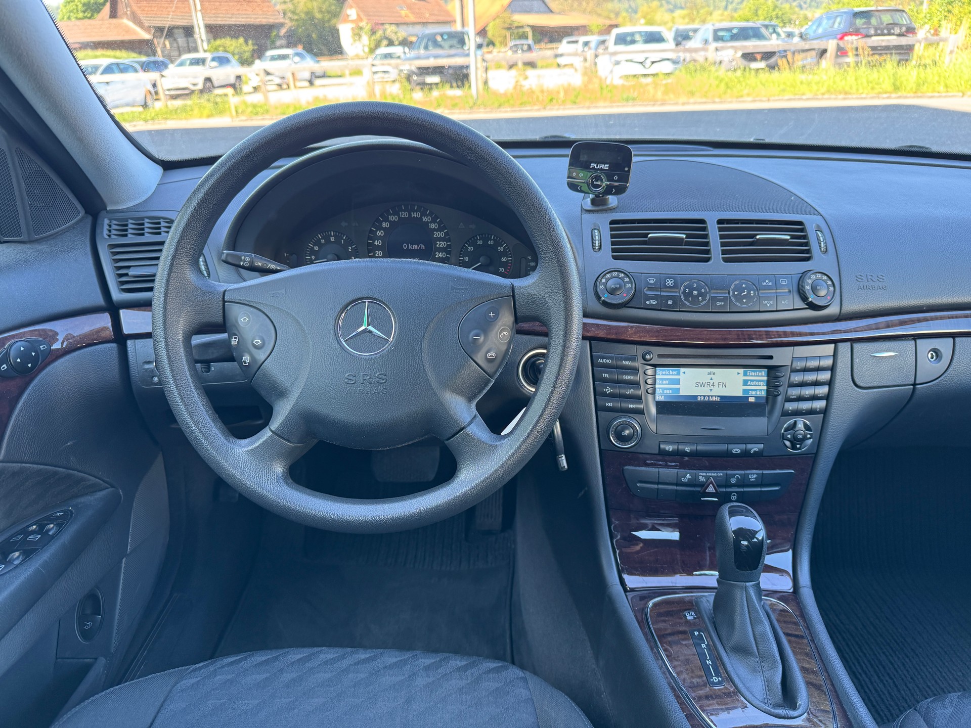 MERCEDES-BENZ E 280 Classic-image-6