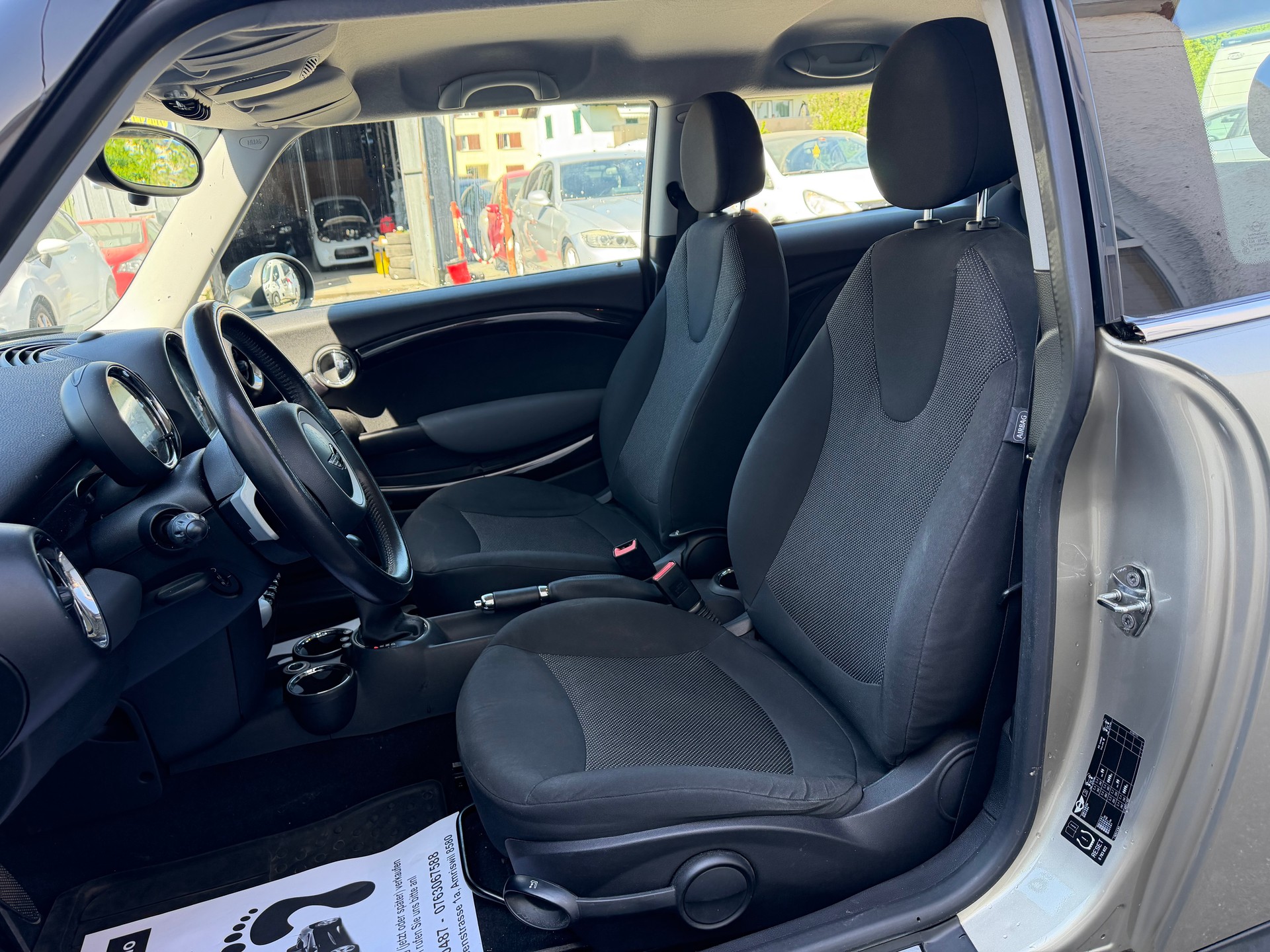 MINI Cooper-image-8