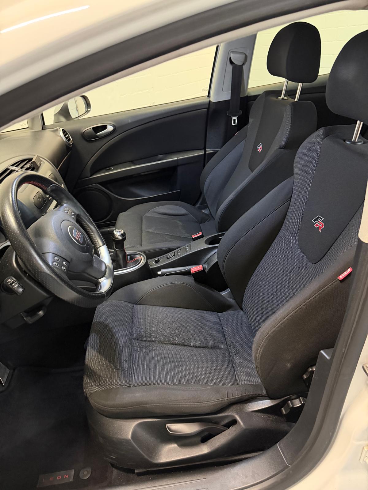 SEAT Leon 2.0 TSI FR CH-Fahrzeug Optisches Tuning-image-9