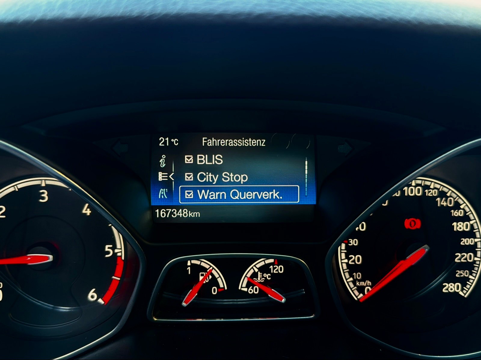 FORD Focus 2.0 TDCi ST3-image-15