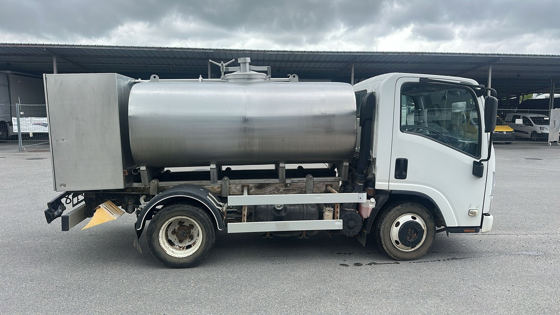 ISUZU NMR 85 - M 50 E-image-7