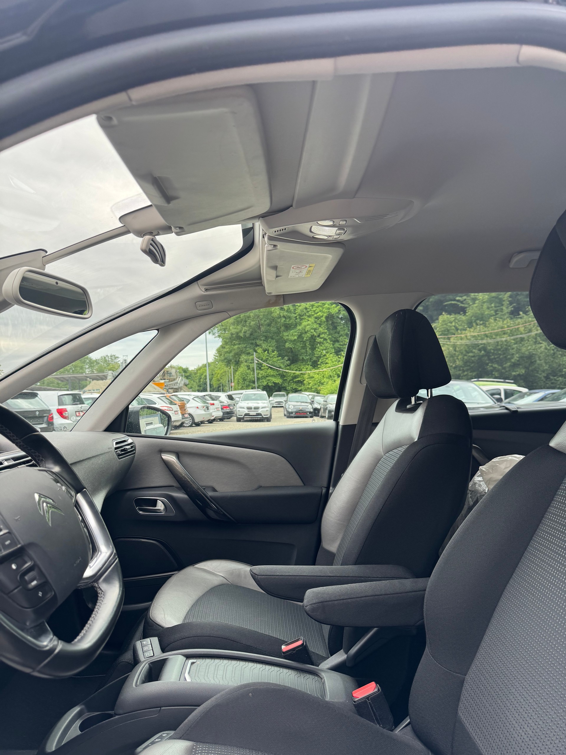 CITROEN C4 GRAND PICASSO-image-9
