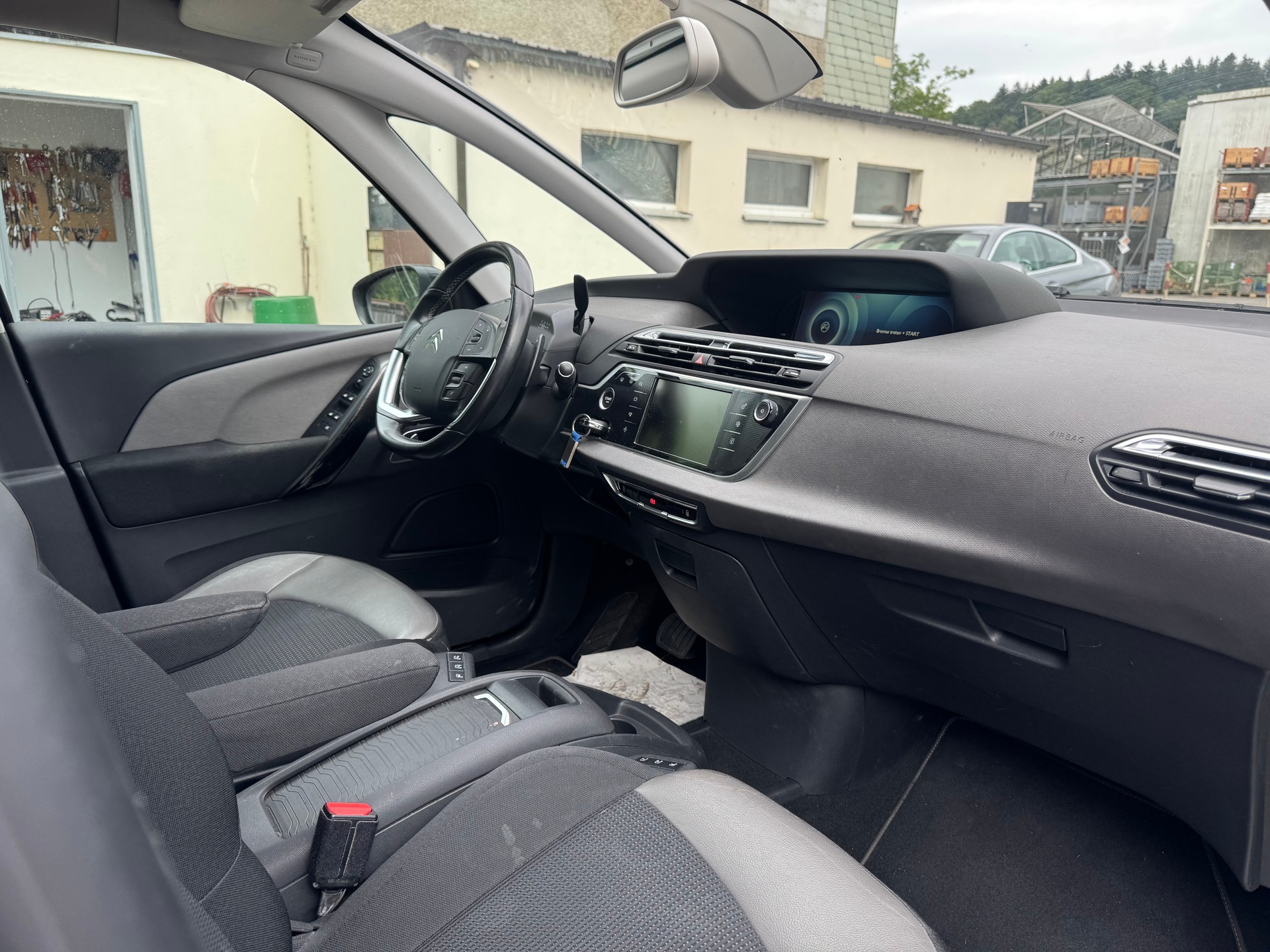 CITROEN C4 GRAND PICASSO-image-8