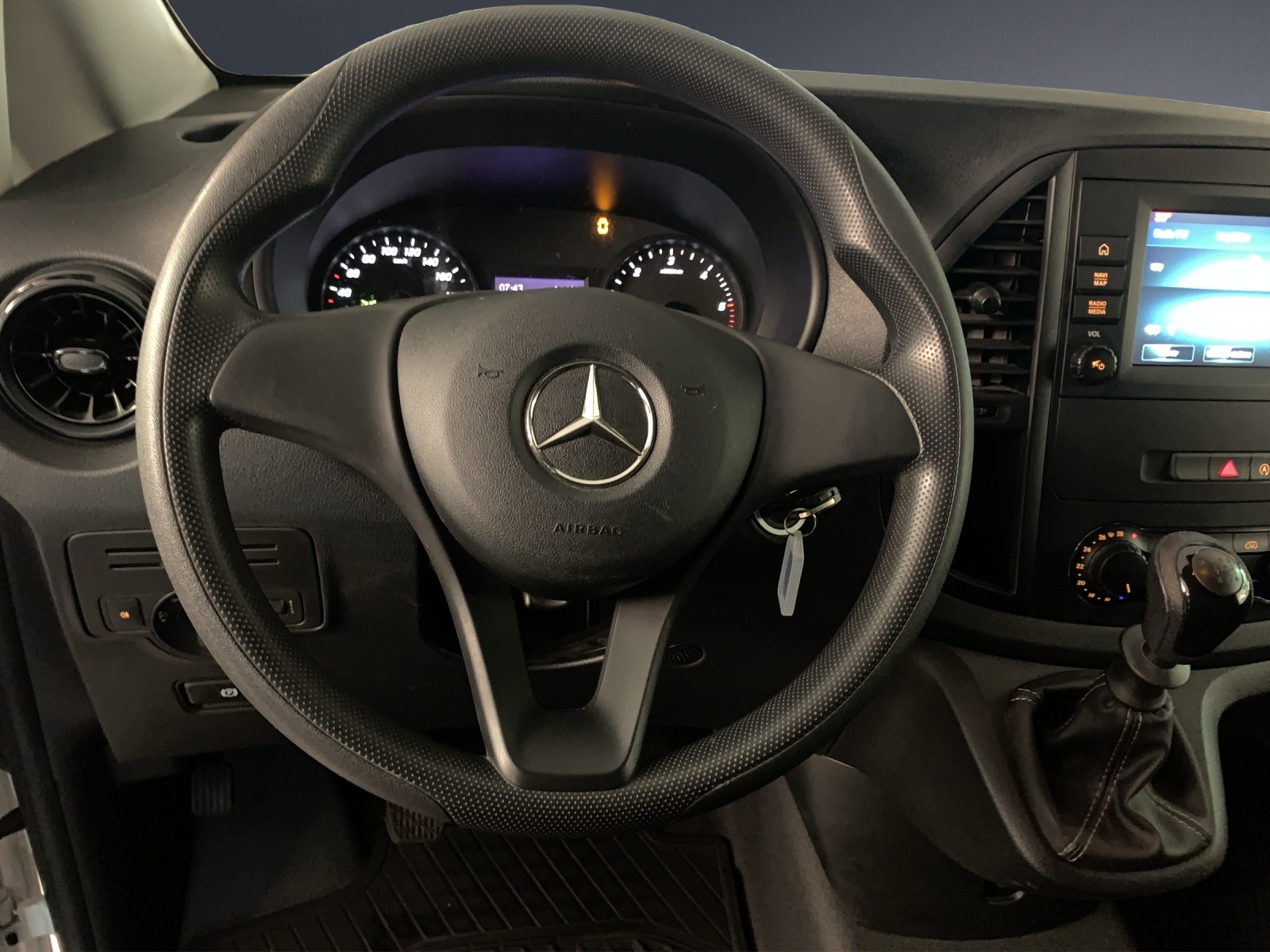 MERCEDES-BENZ Vito 110 CDI Lang FWD Pro-image-6