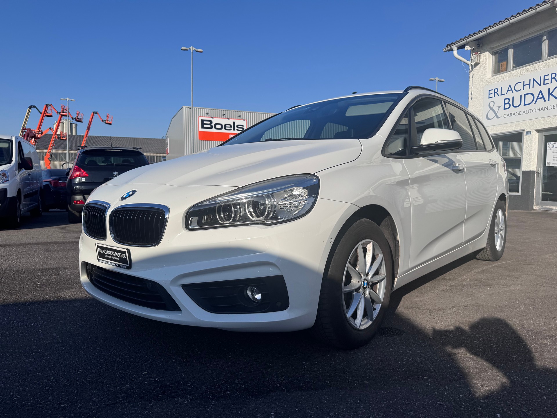 BMW 218d Gran Tourer Steptronic-image-1