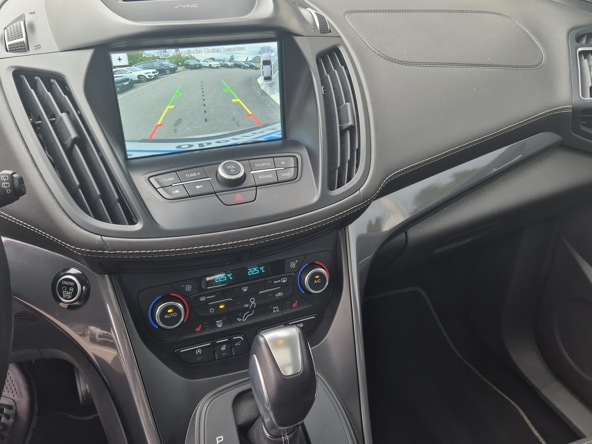 FORD Kuga 2.0 TDCi Vignale 4WD PowerShift-image-14