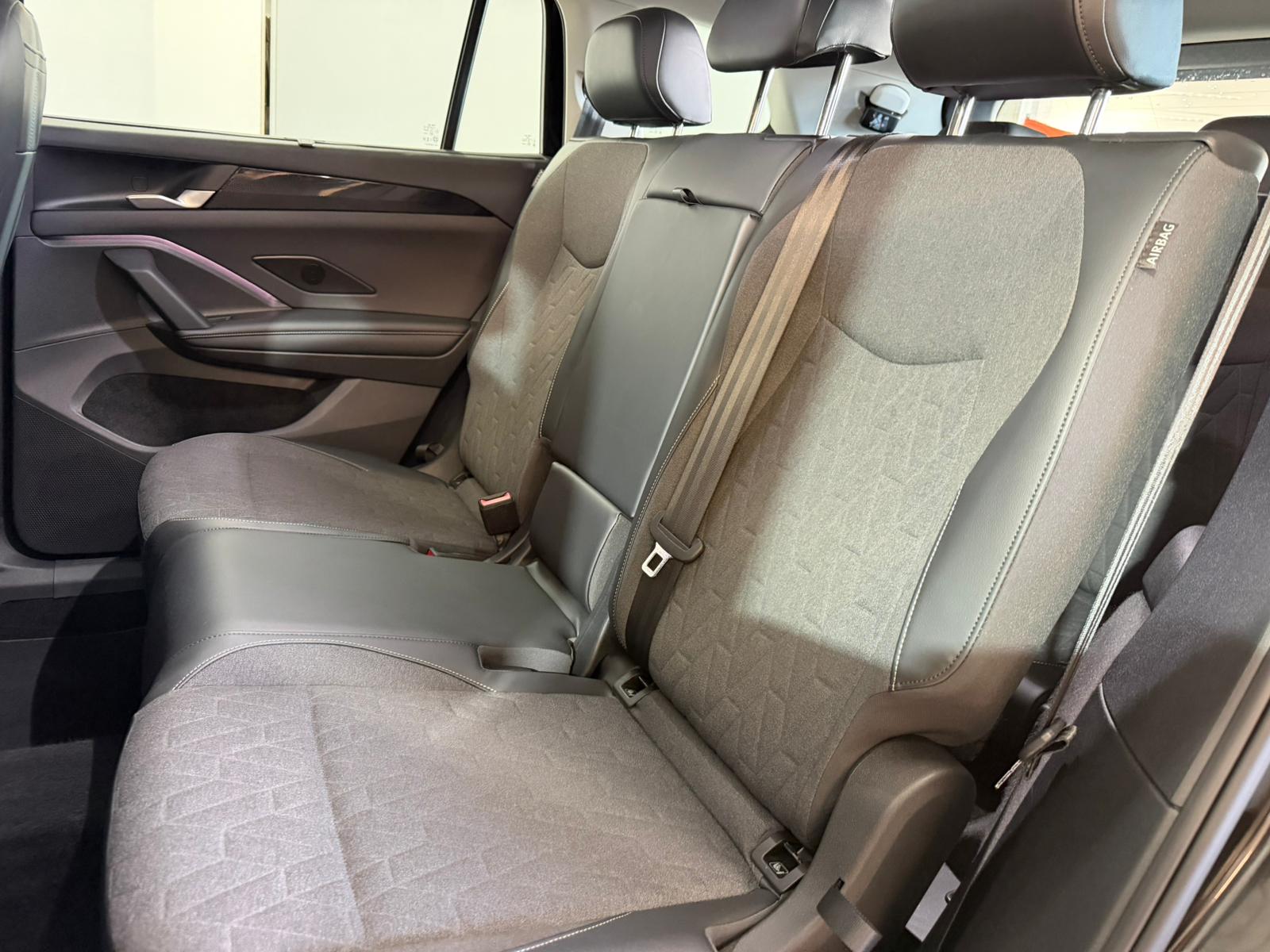 VW Tayron 2.0 TDI SCR Elegance 4Motion DSG-image-8