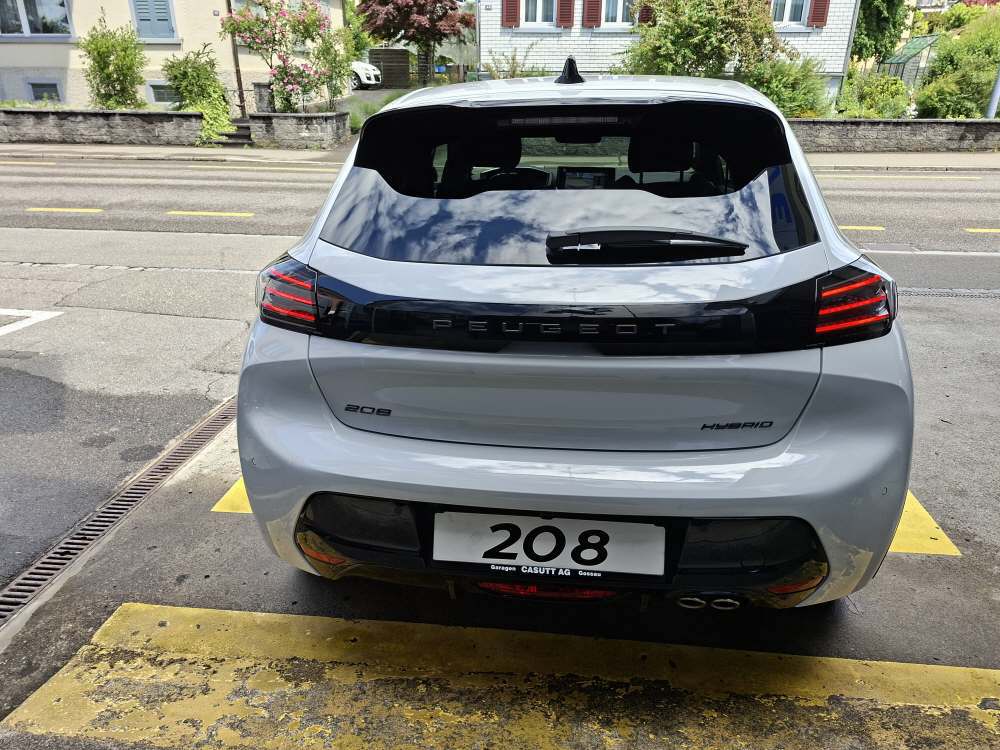 PEUGEOT 208 1.2 Hybrid 145 GT-image-4