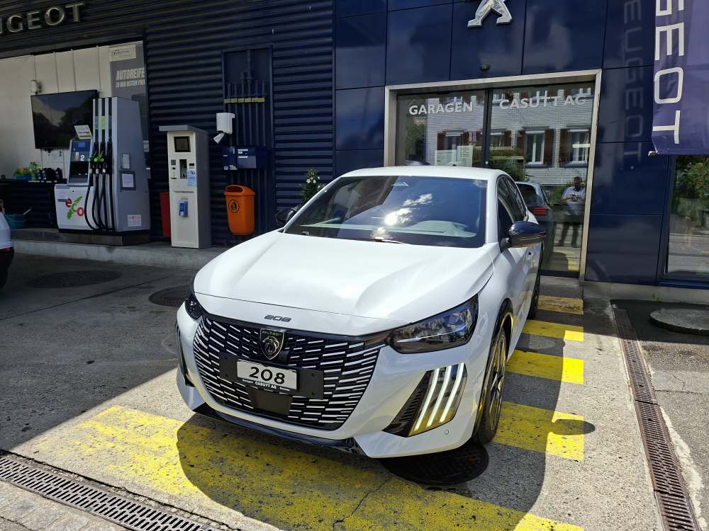 PEUGEOT 208 1.2 Hybrid 145 GT