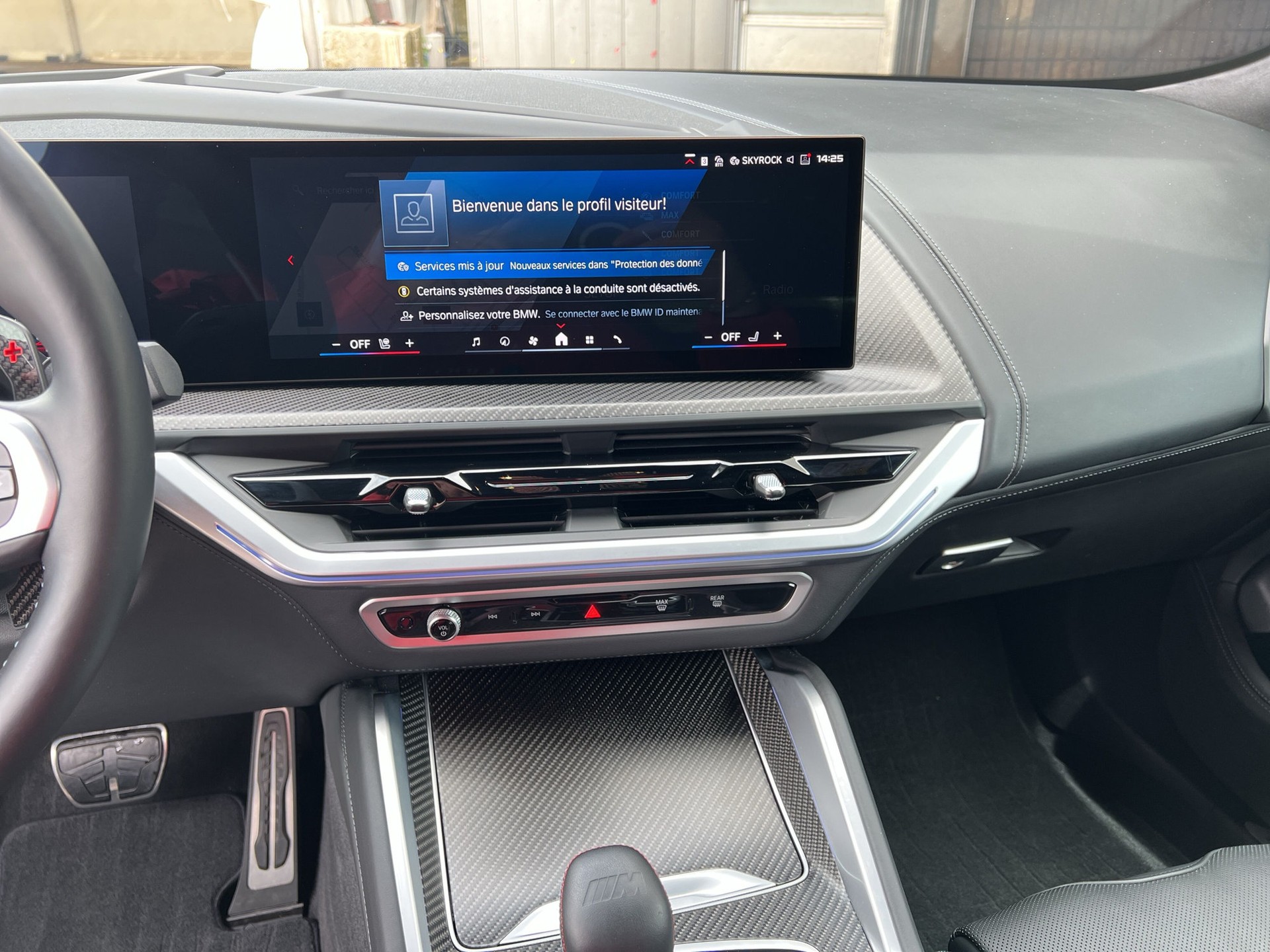 BMW XM xDrive 50e PHEV Steptronic-image-10