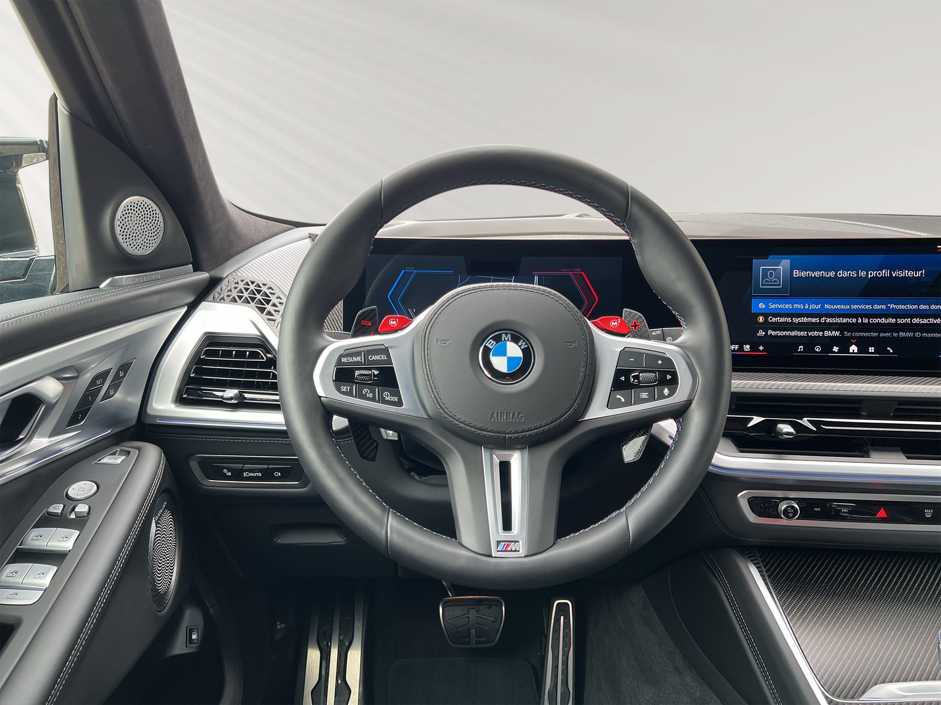 BMW XM xDrive 50e PHEV Steptronic-image-4