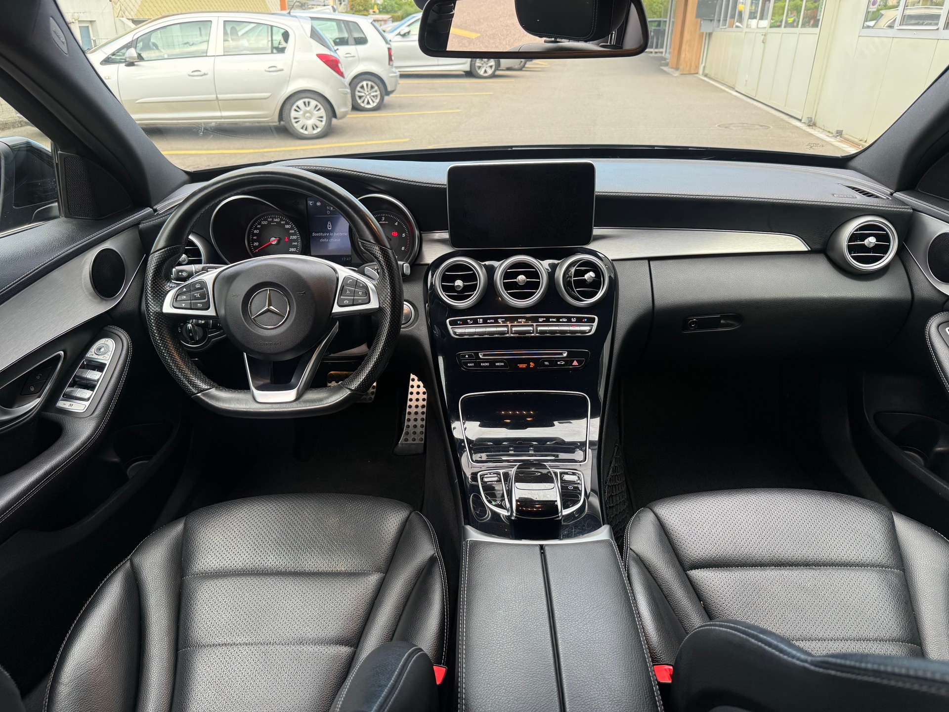 MERCEDES-BENZ C 250 BlueTEC AMG Line 4Matic 7G-Tronic-image-9