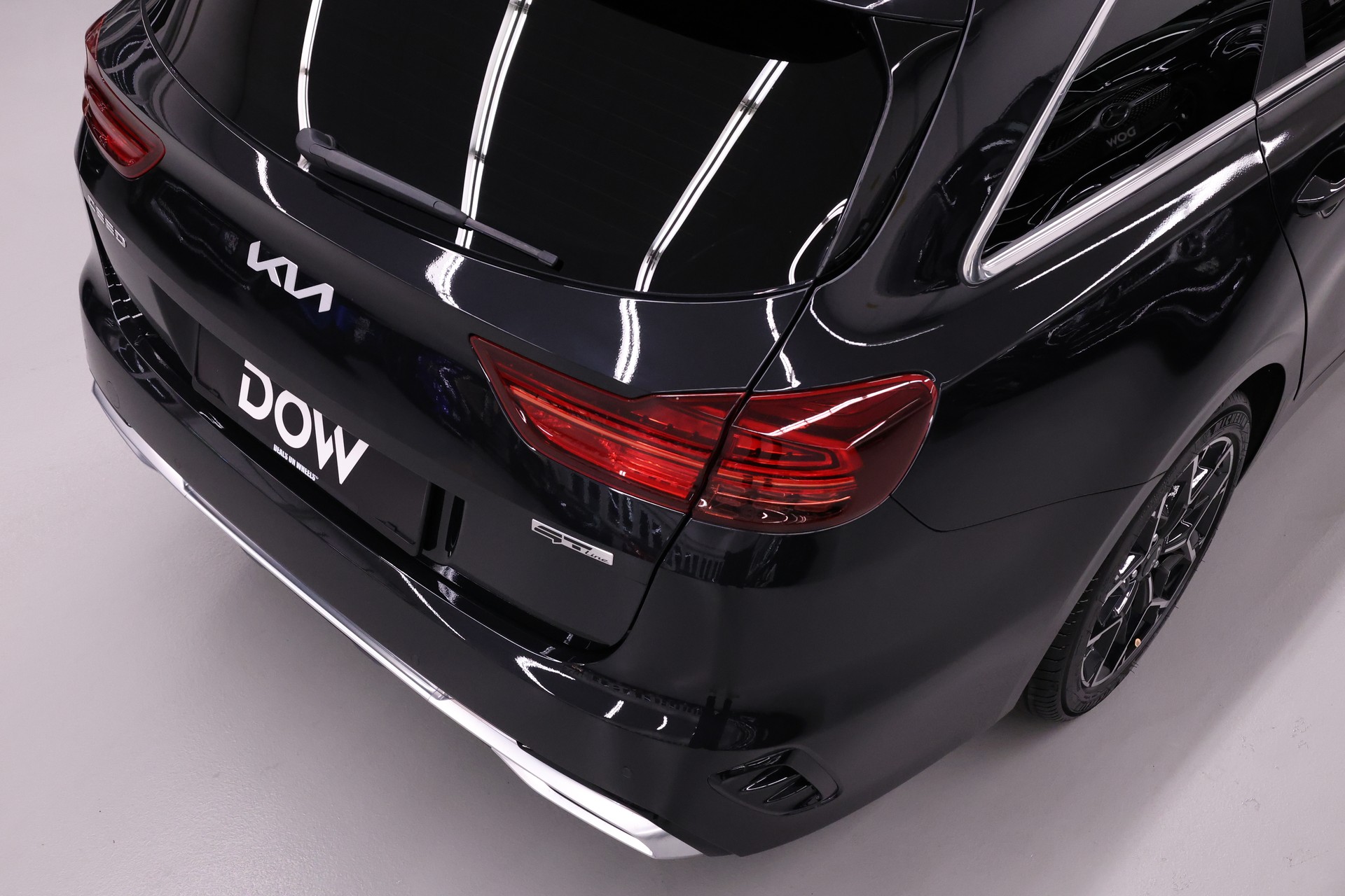KIA Ceed SW 1.5 T-GDi MHEV GT-Line-image-10