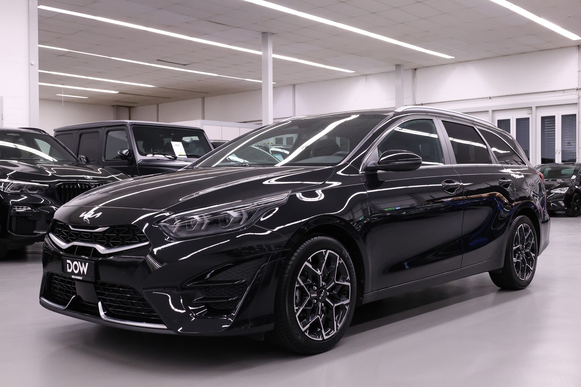 KIA Ceed SW 1.5 T-GDi MHEV GT-Line-image-2