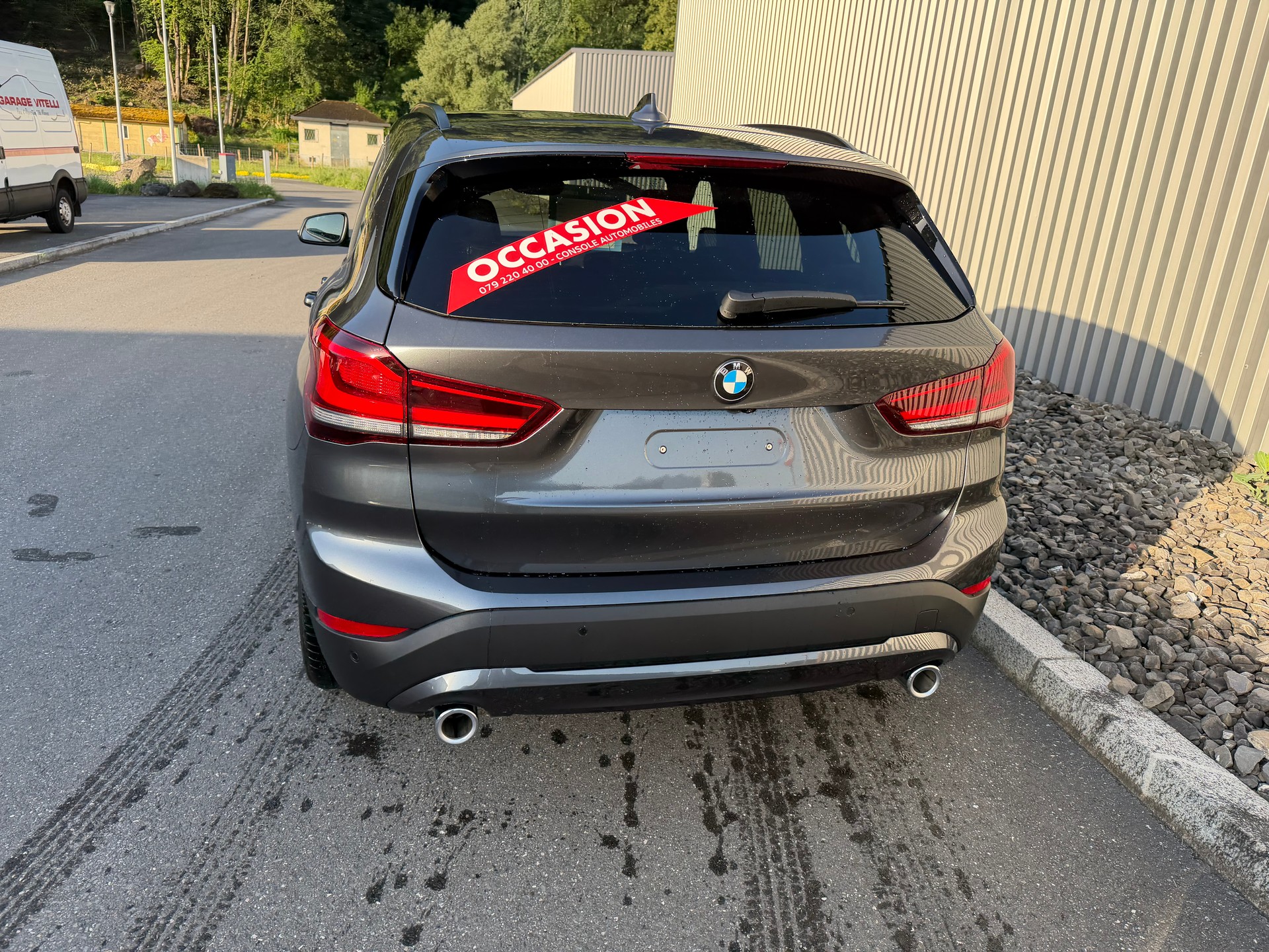 BMW X1 xDrive 18d xLine Steptronic FAIBLE KILOMÉTRAGE—-showroom-element-3
