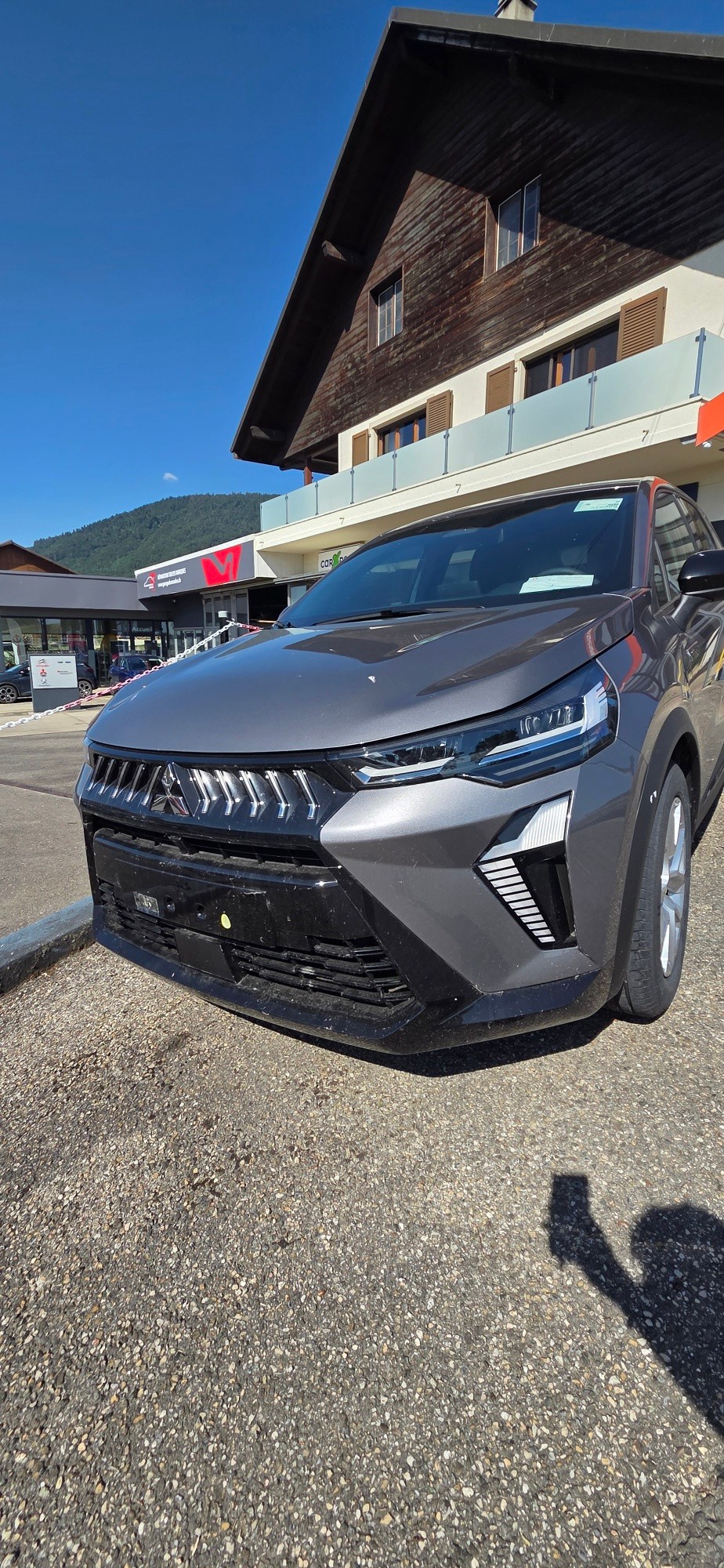 MITSUBISHI Invite