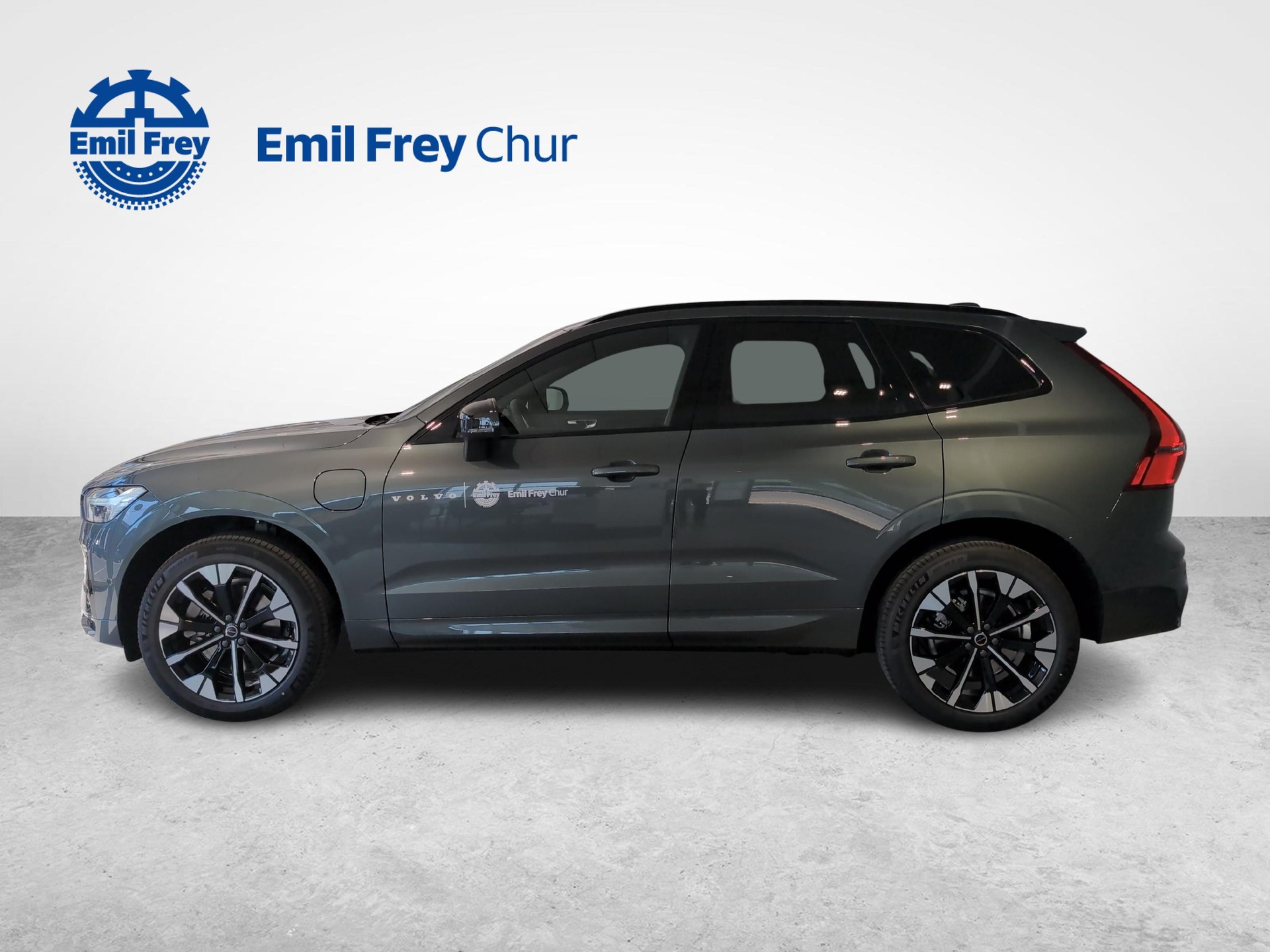 VOLVO XC60 2.0 T8 TE Ultra Dark eAWD-showroom-element-1