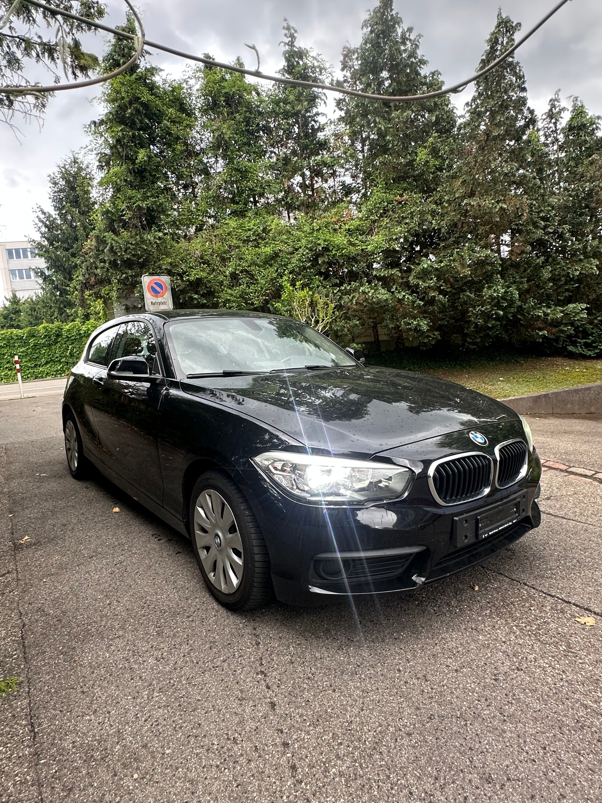 BMW 116-showroom-element-2