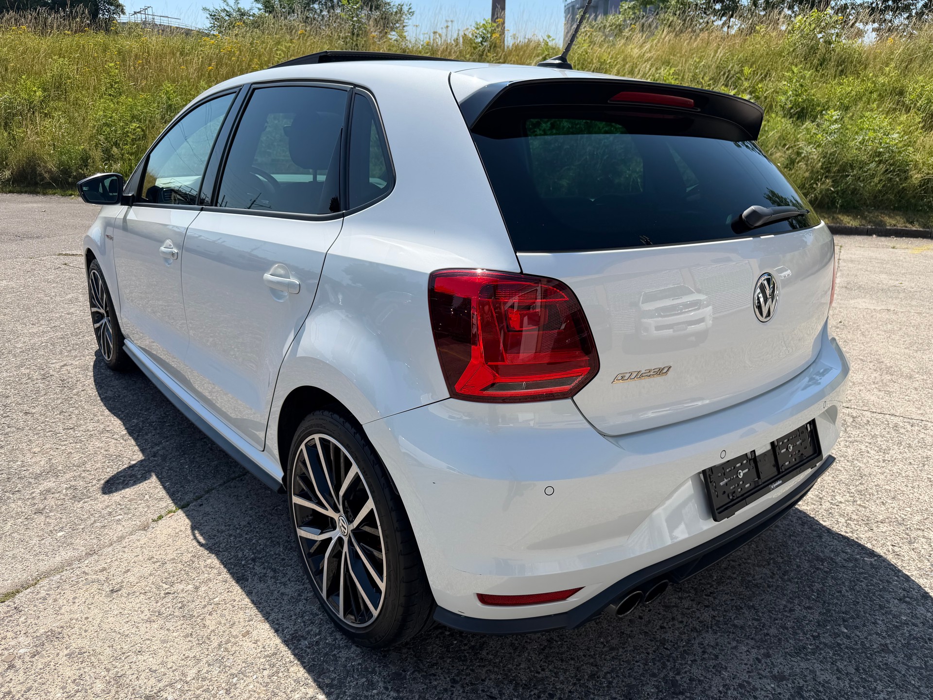 VW Polo 1.8 TSI GTI 230 DSG-showroom-element-2