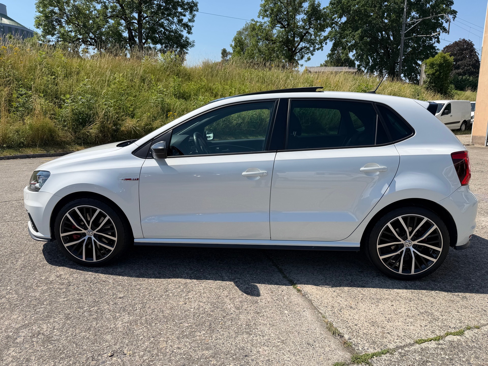 VW Polo 1.8 TSI GTI 230 DSG-showroom-element-1