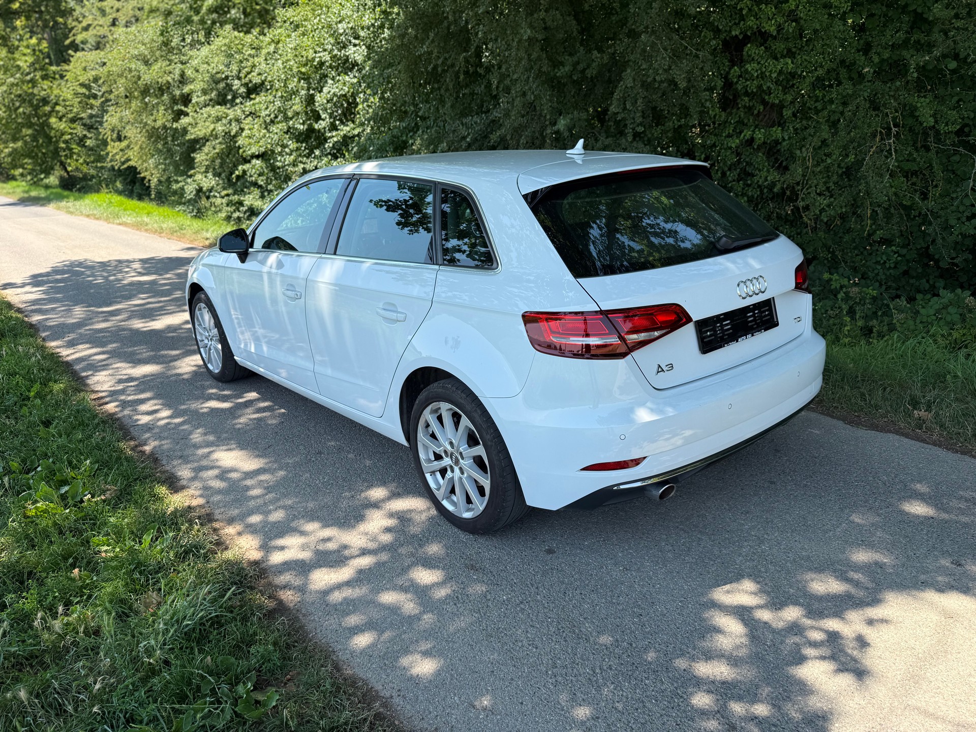 AUDI A3 Sportback 1.6 TDI Design-image-7