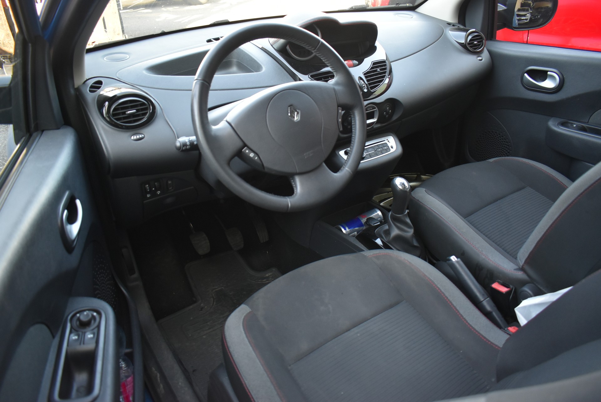 RENAULT Twingo 1.5 dCi Dynamique-image-2