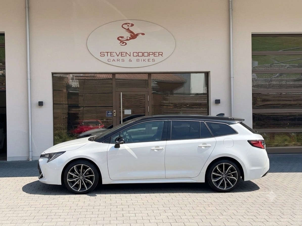 TOYOTA Corolla Touring Sports 2.0 HSD GR Sport e-CVT