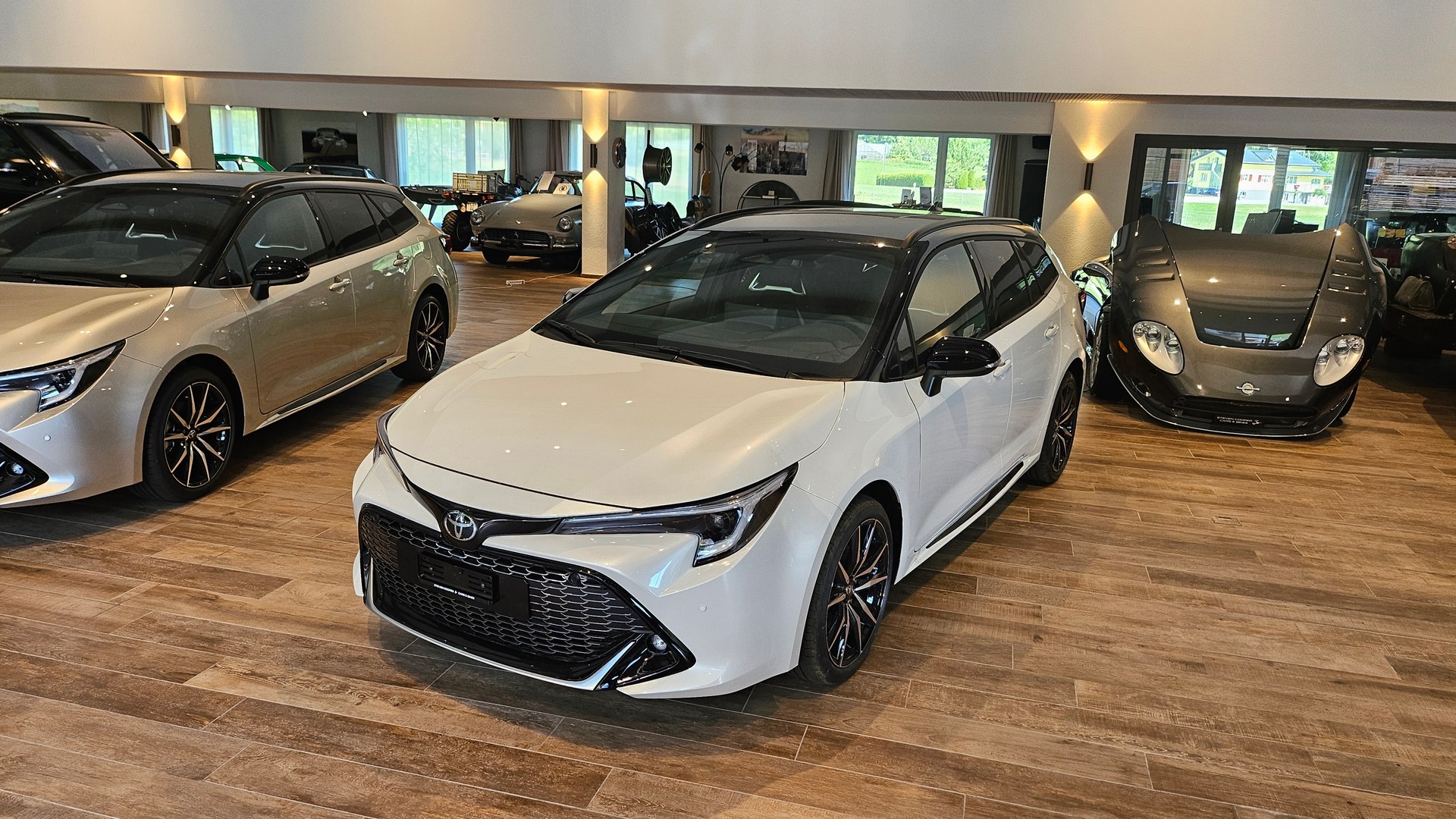 TOYOTA Corolla Touring Sports 2.0 HSD GR Sport e-CVT🔥🔥🔥-showroom-element-1