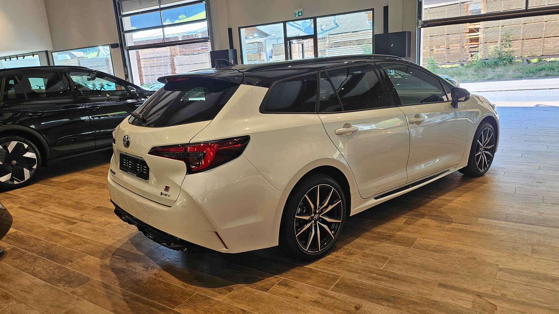 TOYOTA Corolla Touring Sports 2.0 HSD GR Sport e-CVT🔥🔥🔥-image-8