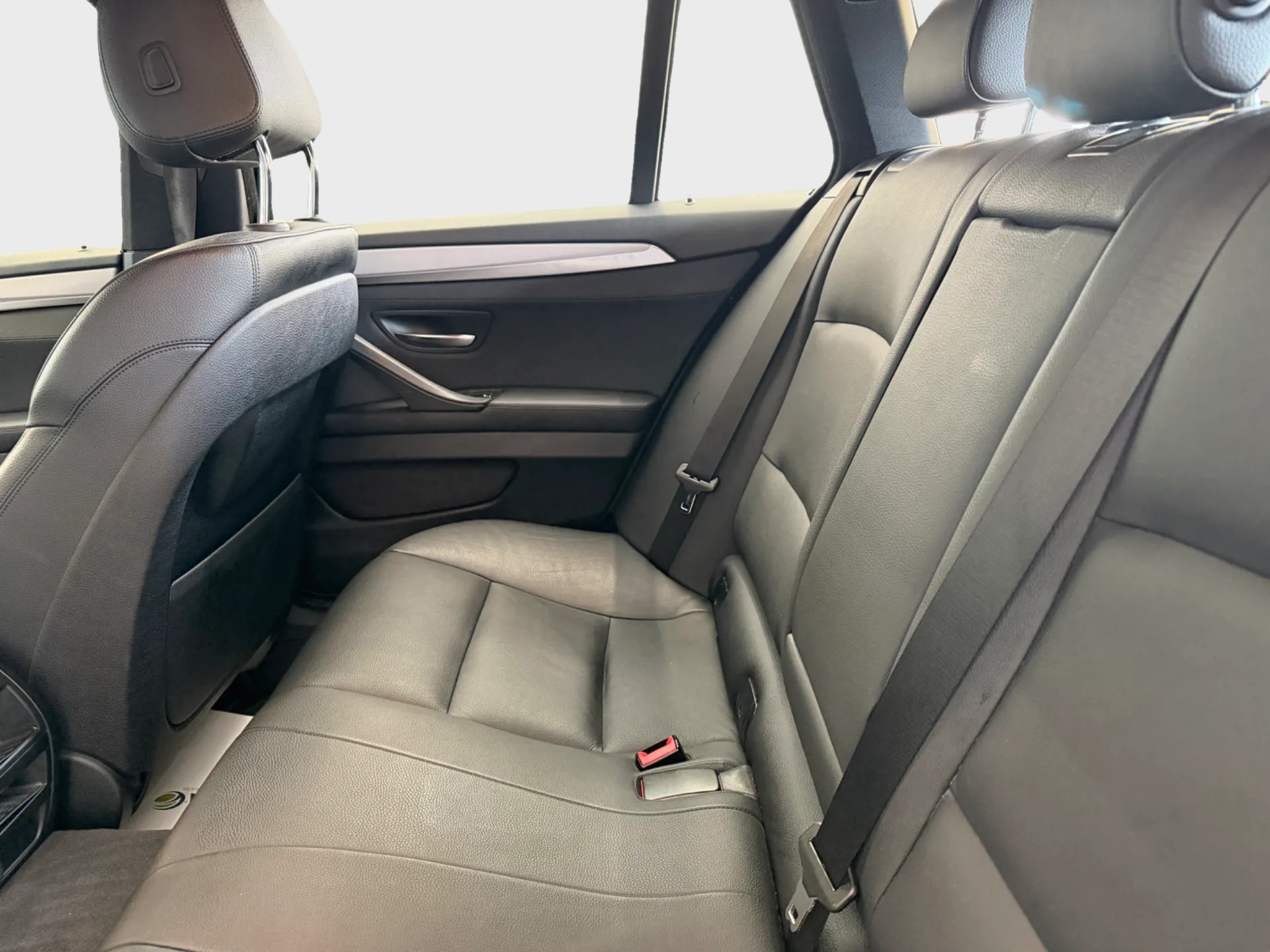 BMW 520d Touring xDrive Steptronic-image-7