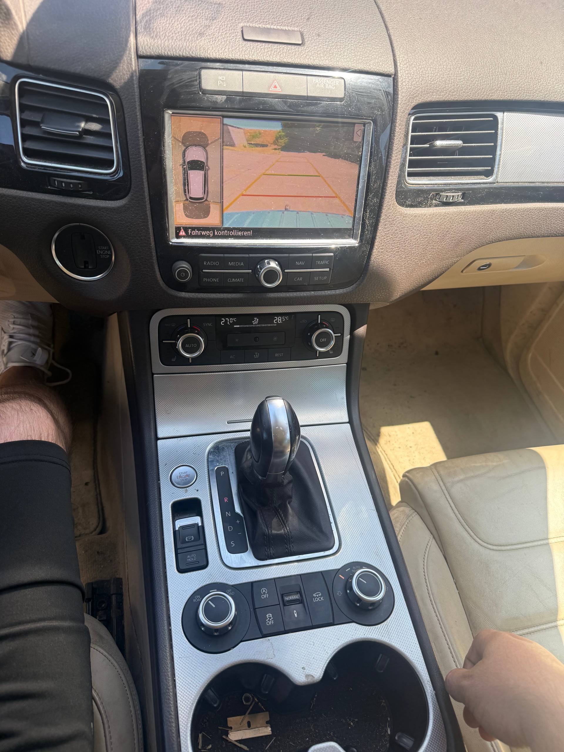 VW Touareg 3.0 TDI BlueMotion Technology Tiptronic-image-6