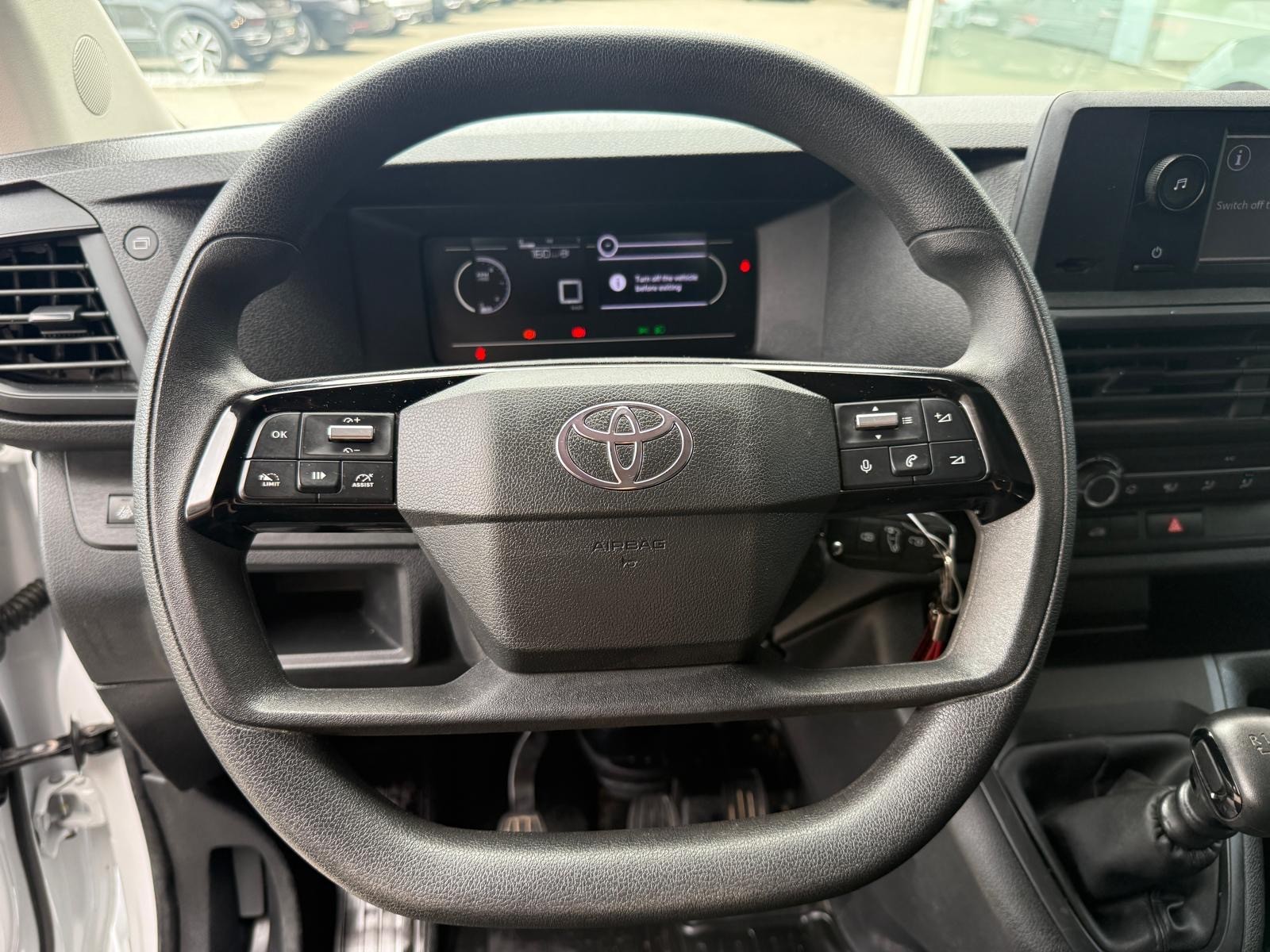 TOYOTA Proace 2.0D Panel Van Medium Active-image-9