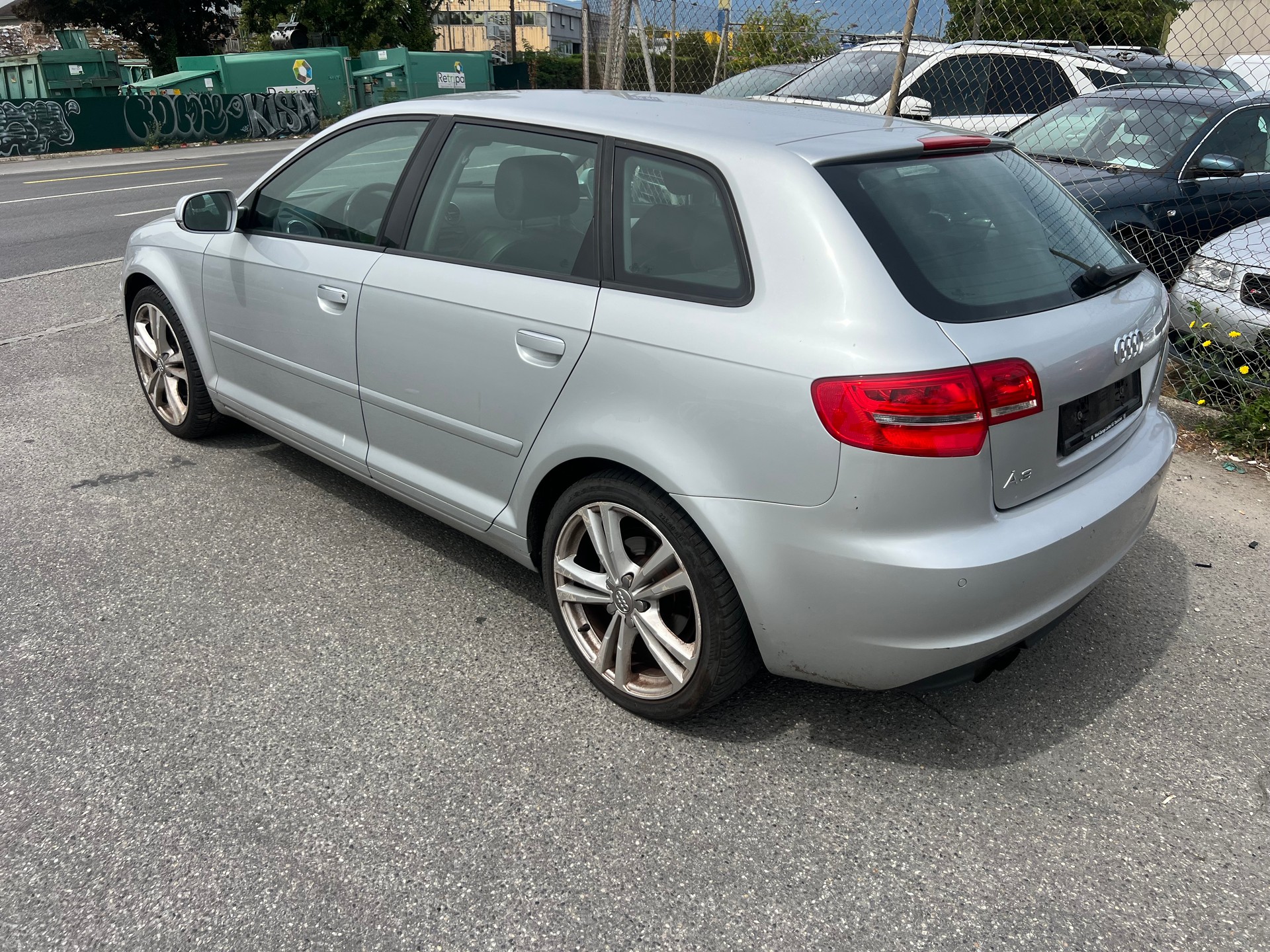 AUDI A3 Sportback 1.8 TFSI Attraction quattro-image-3