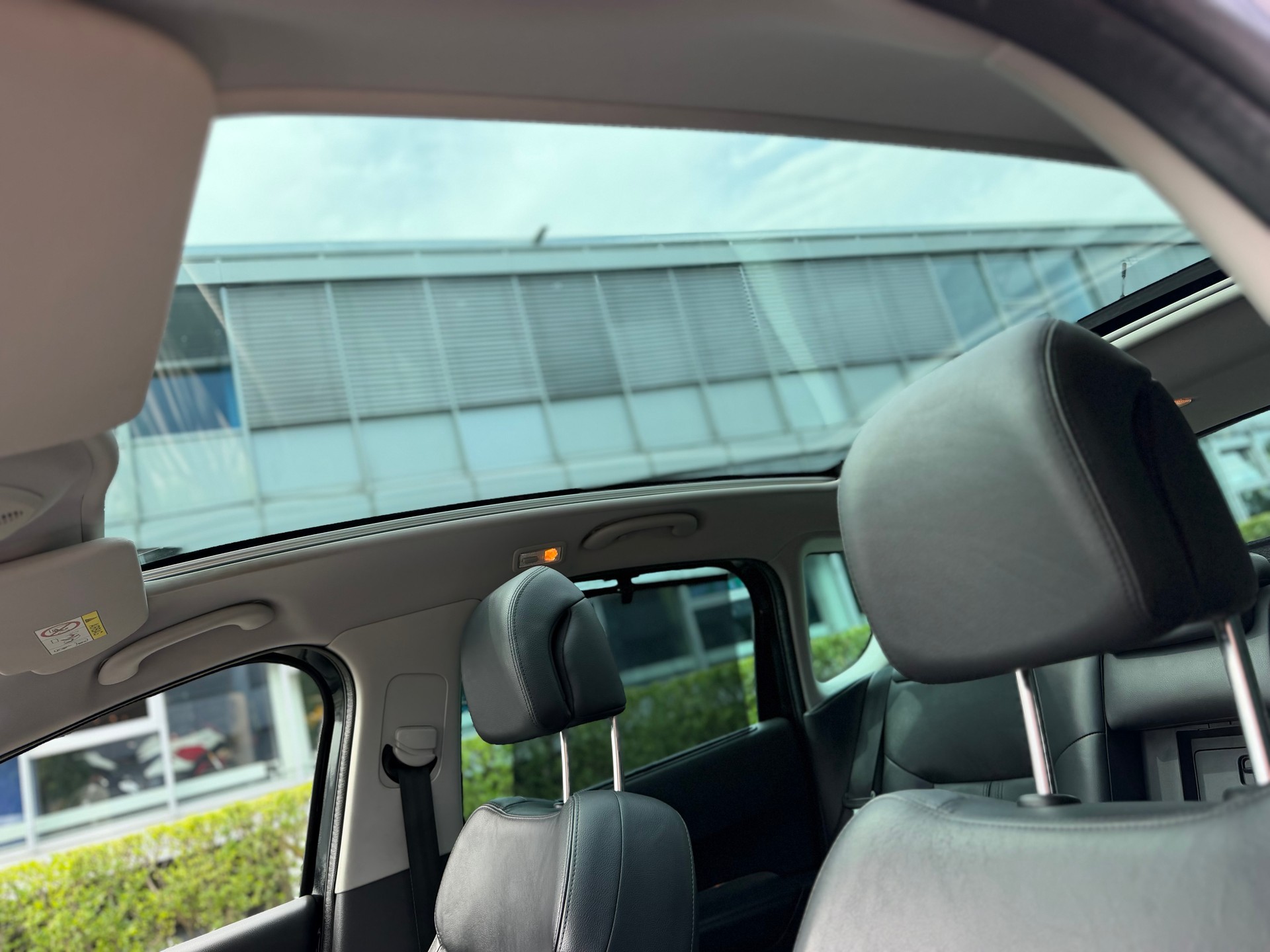 PEUGEOT 3008 2.0 HDI Style Tiptronic-image-16