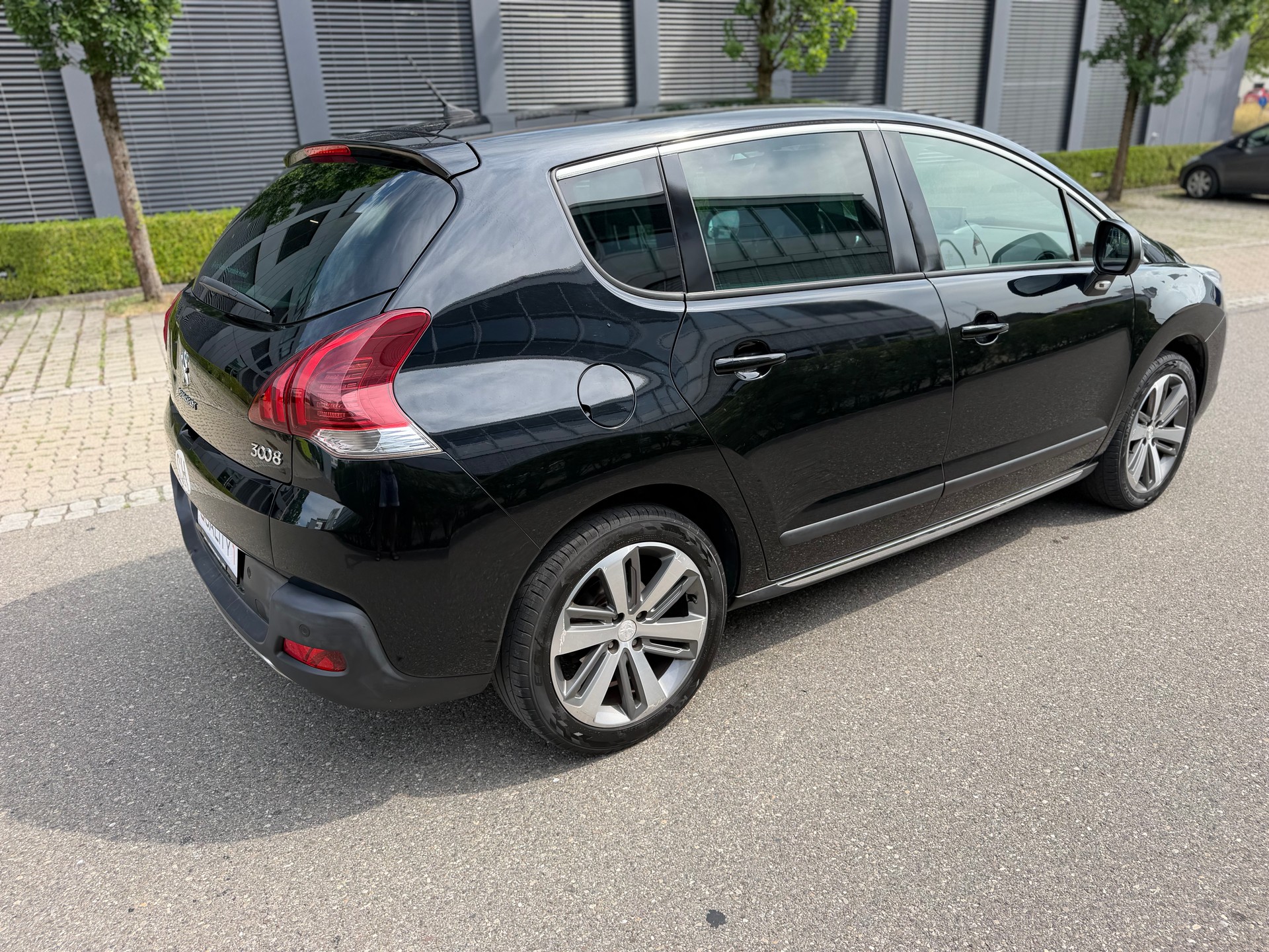 PEUGEOT 3008 2.0 HDI Style Tiptronic-image-4