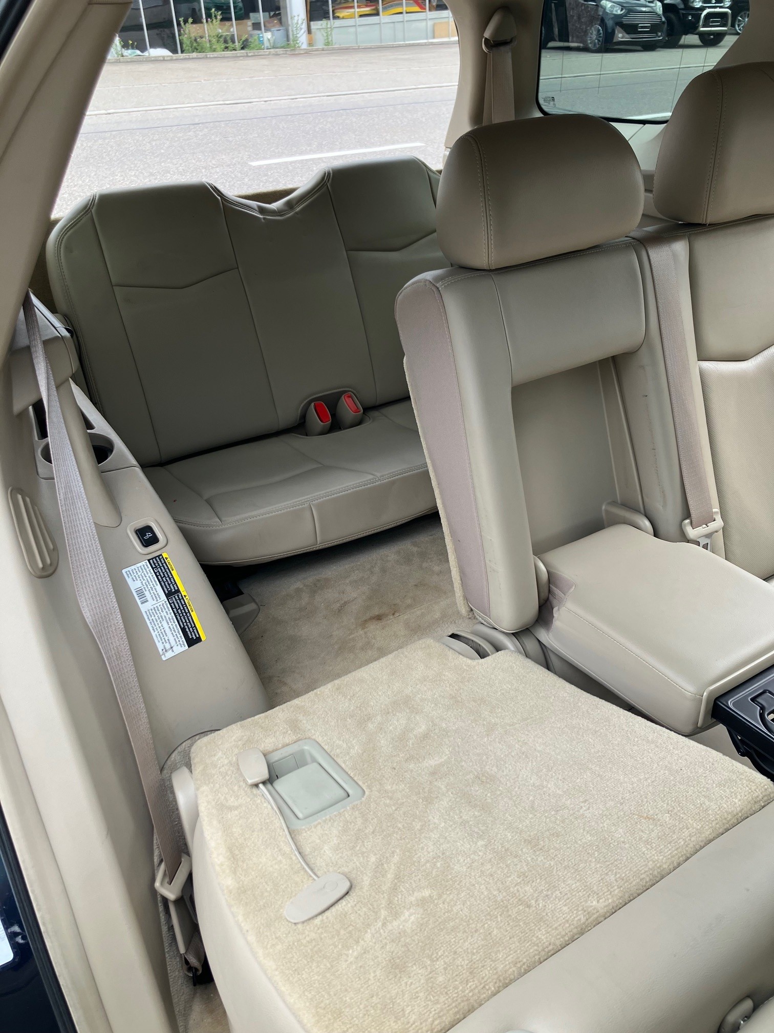 CADILLAC 4.6 V8 Sport Luxury 4WD-image-2