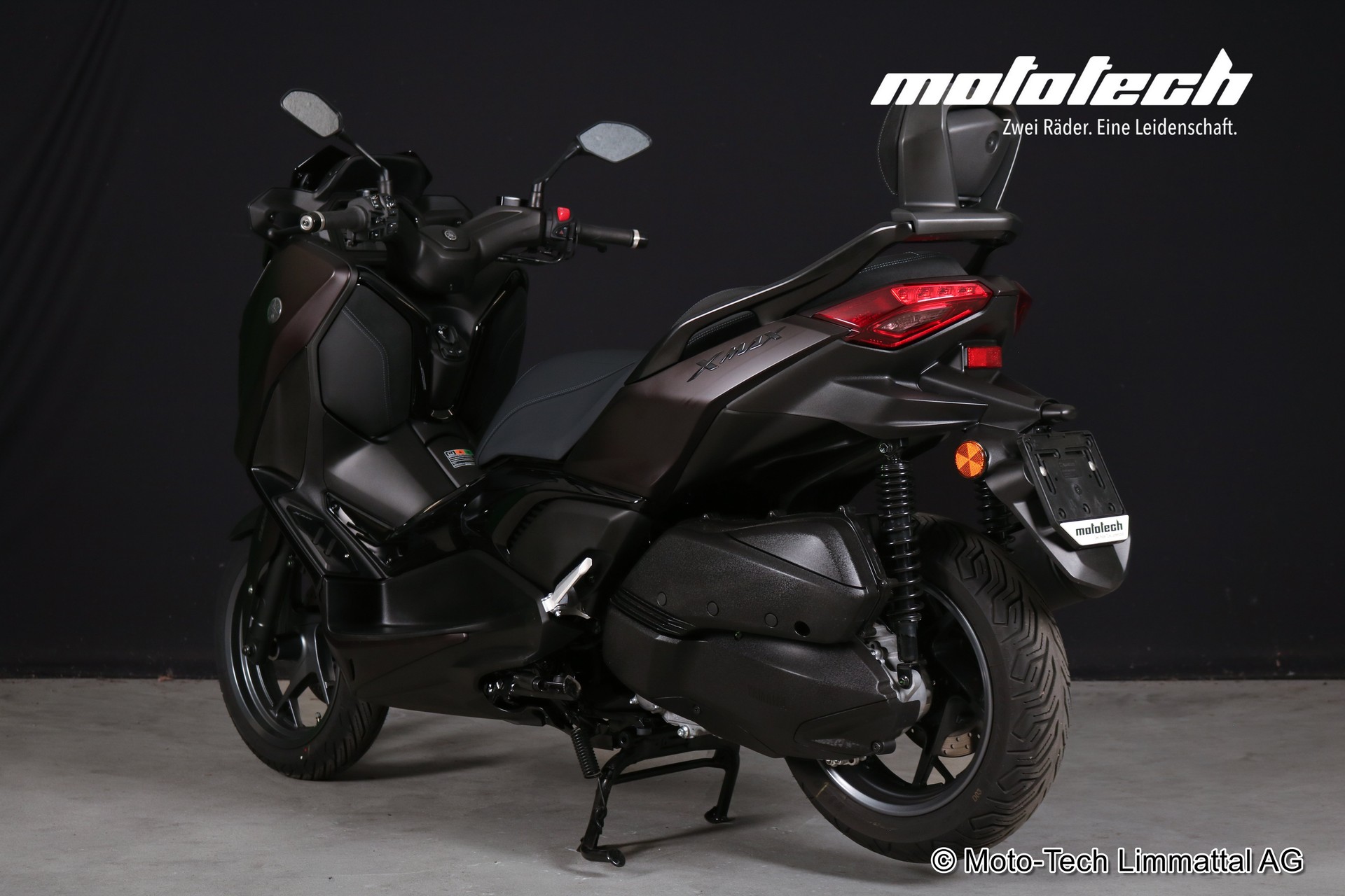 YAMAHA X-Max 300 Tech Max+-image-3